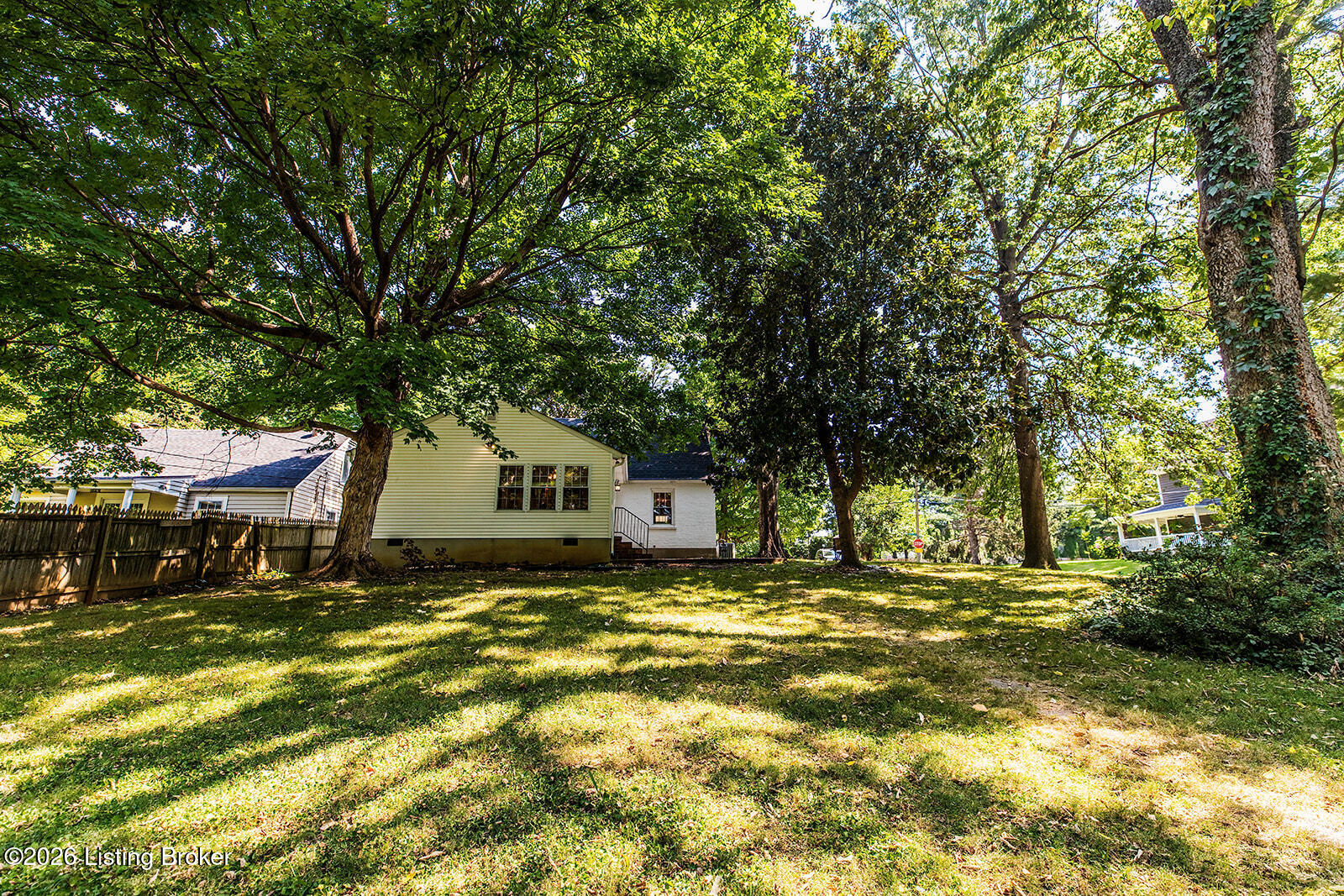 200 Fenley Ave Property Photo 44
