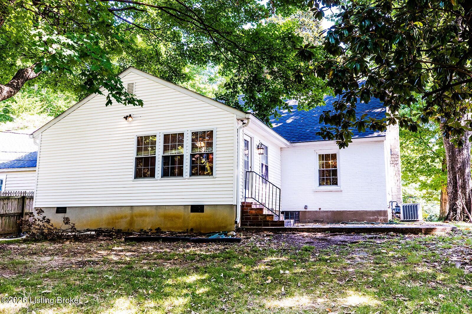 200 Fenley Ave Property Photo 45