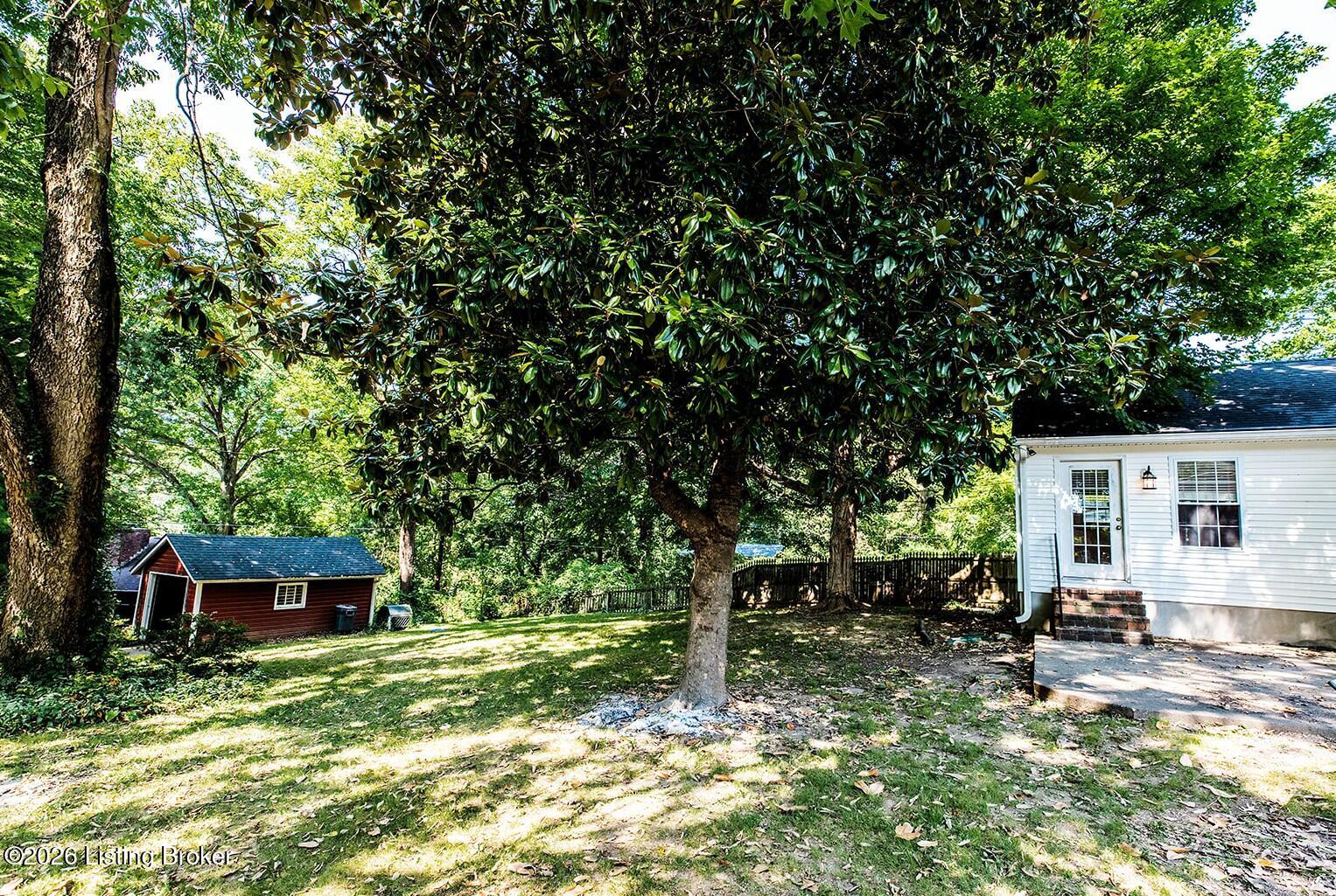 200 Fenley Ave Property Photo 46