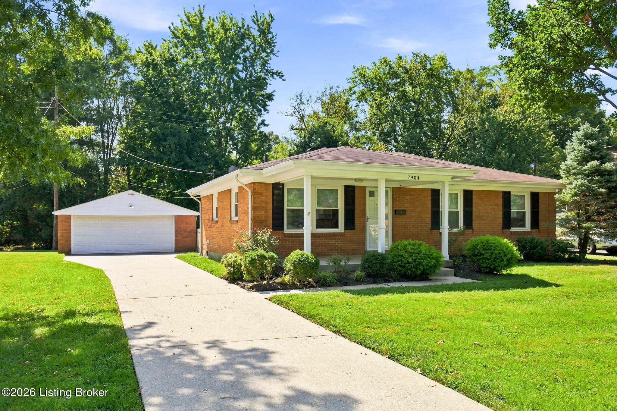 7904 Greenway Dr Property Photo 1