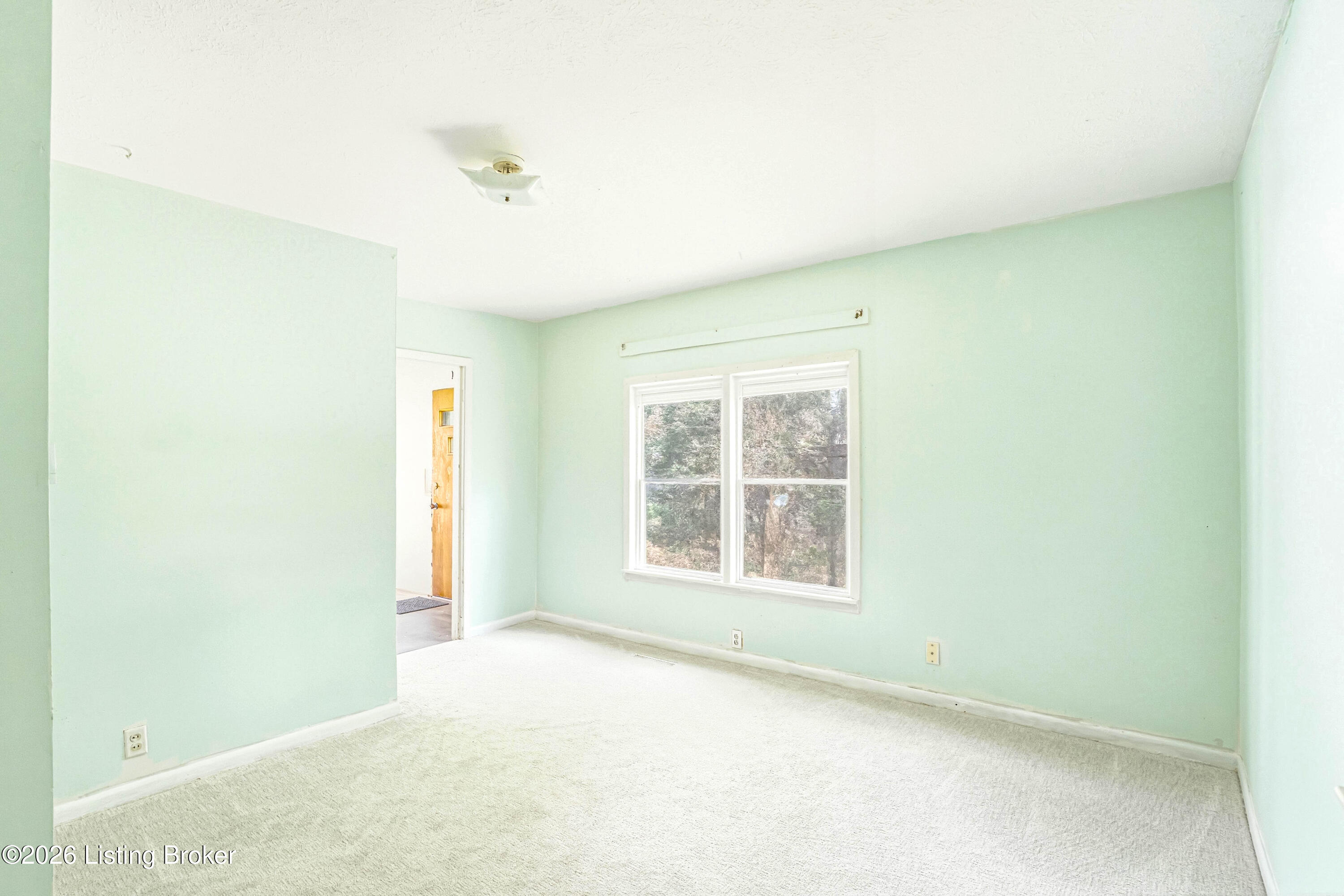 689 Graefenburg Rd Property Photo 19