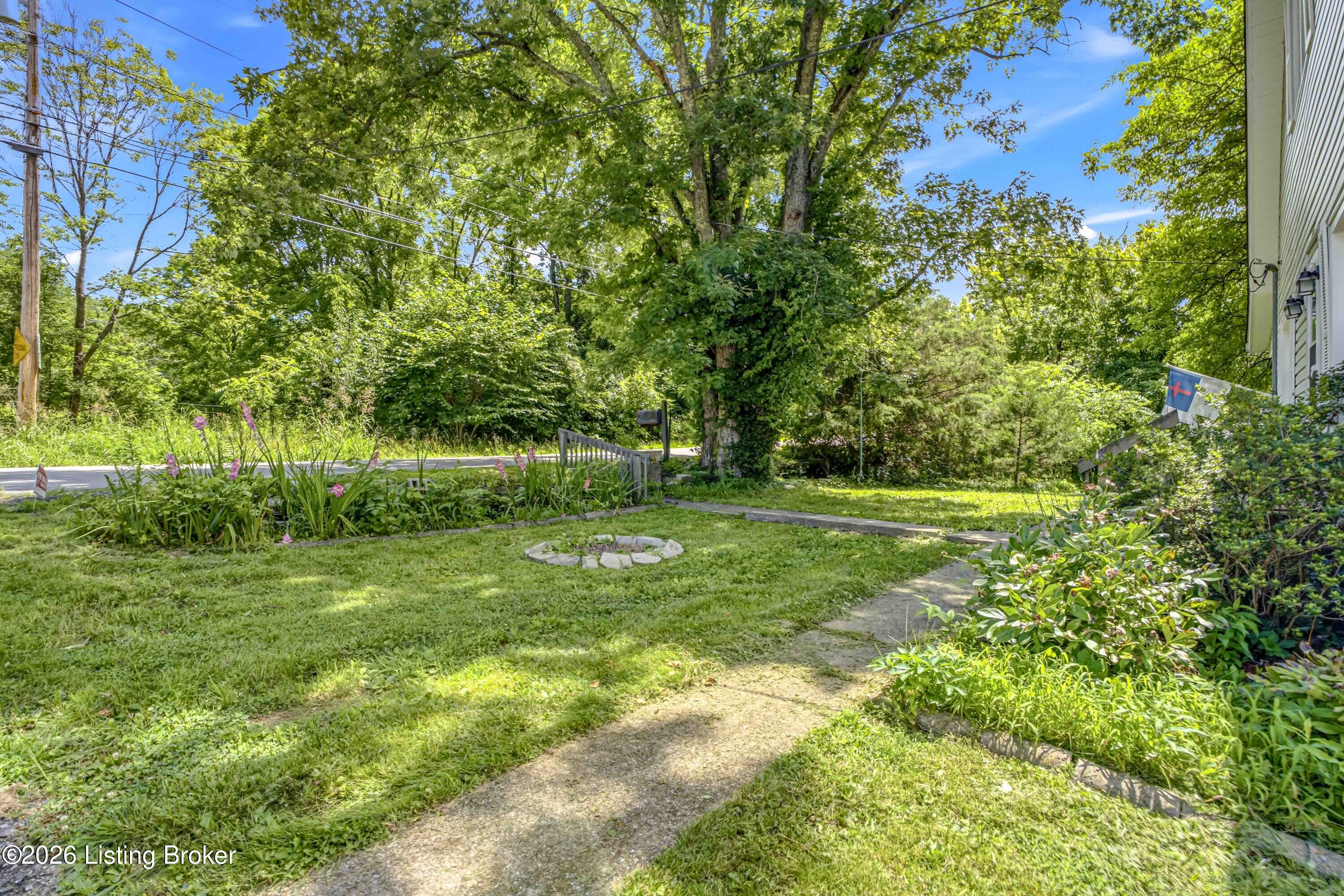 689 Graefenburg Rd Property Photo 43