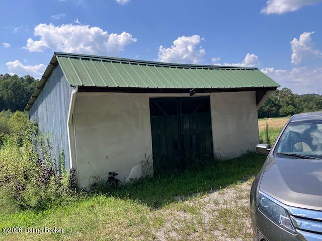 2579 Happy Hollow Rd Property Photo 2
