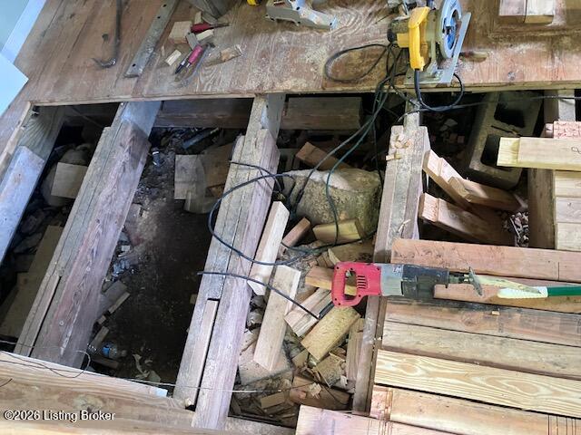 2579 Happy Hollow Rd Property Photo 3