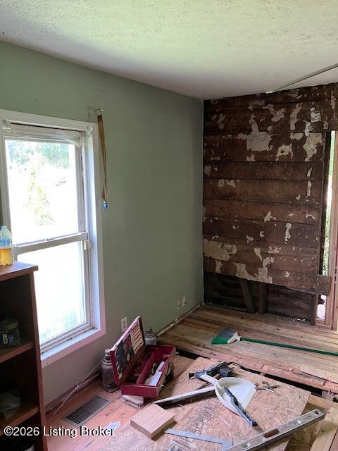 2579 Happy Hollow Rd Property Photo 5