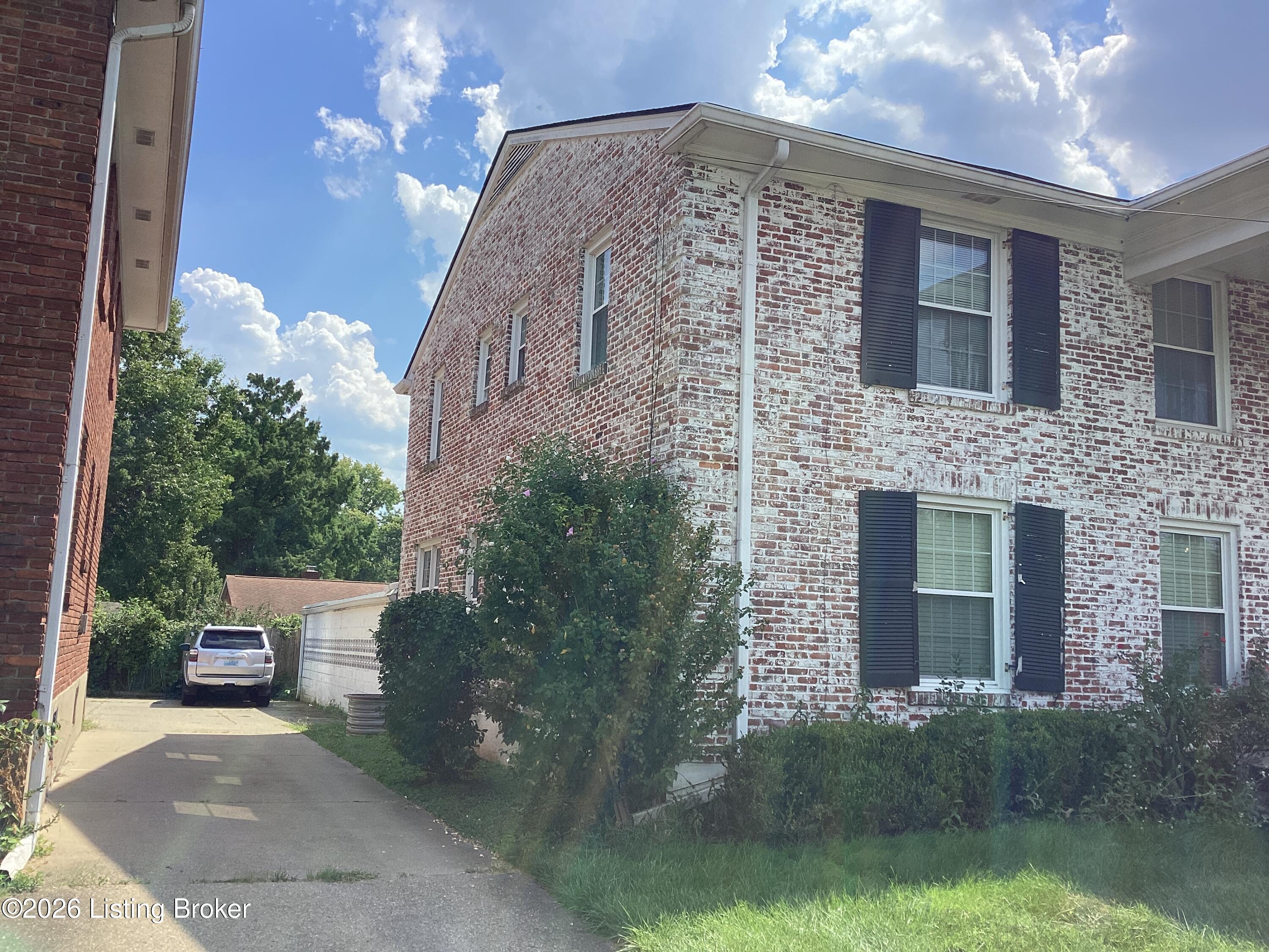 1936 Gardiner Ln Property Photo 1