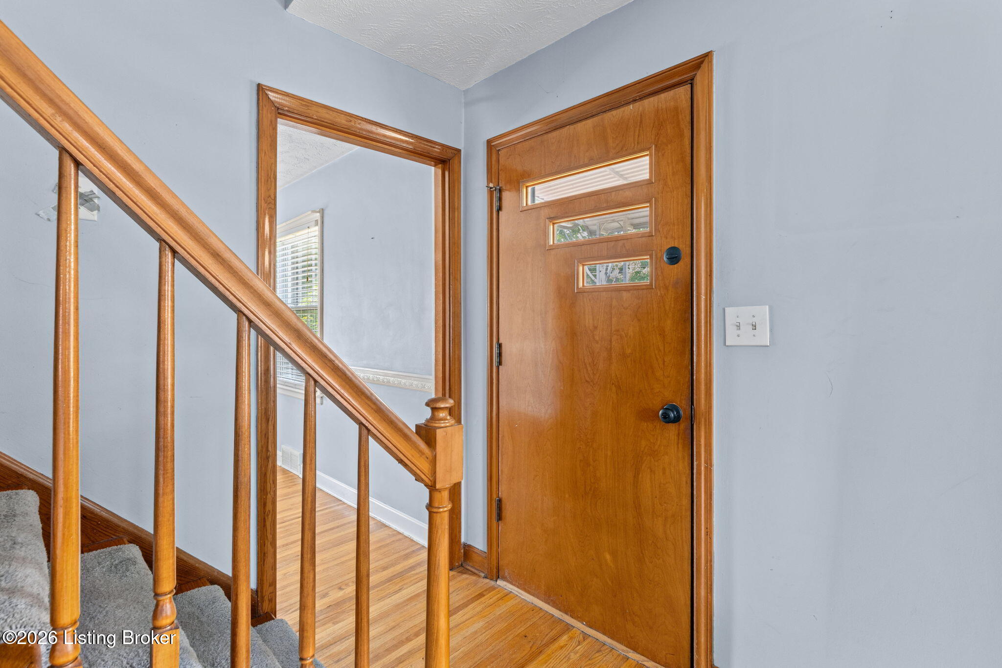 1582 Raydale Dr Property Photo 4