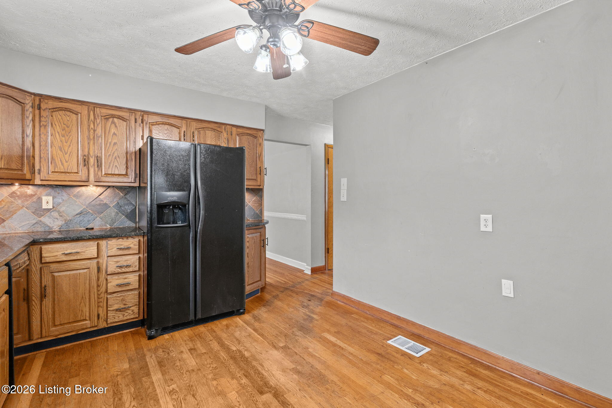 1582 Raydale Dr Property Photo 27