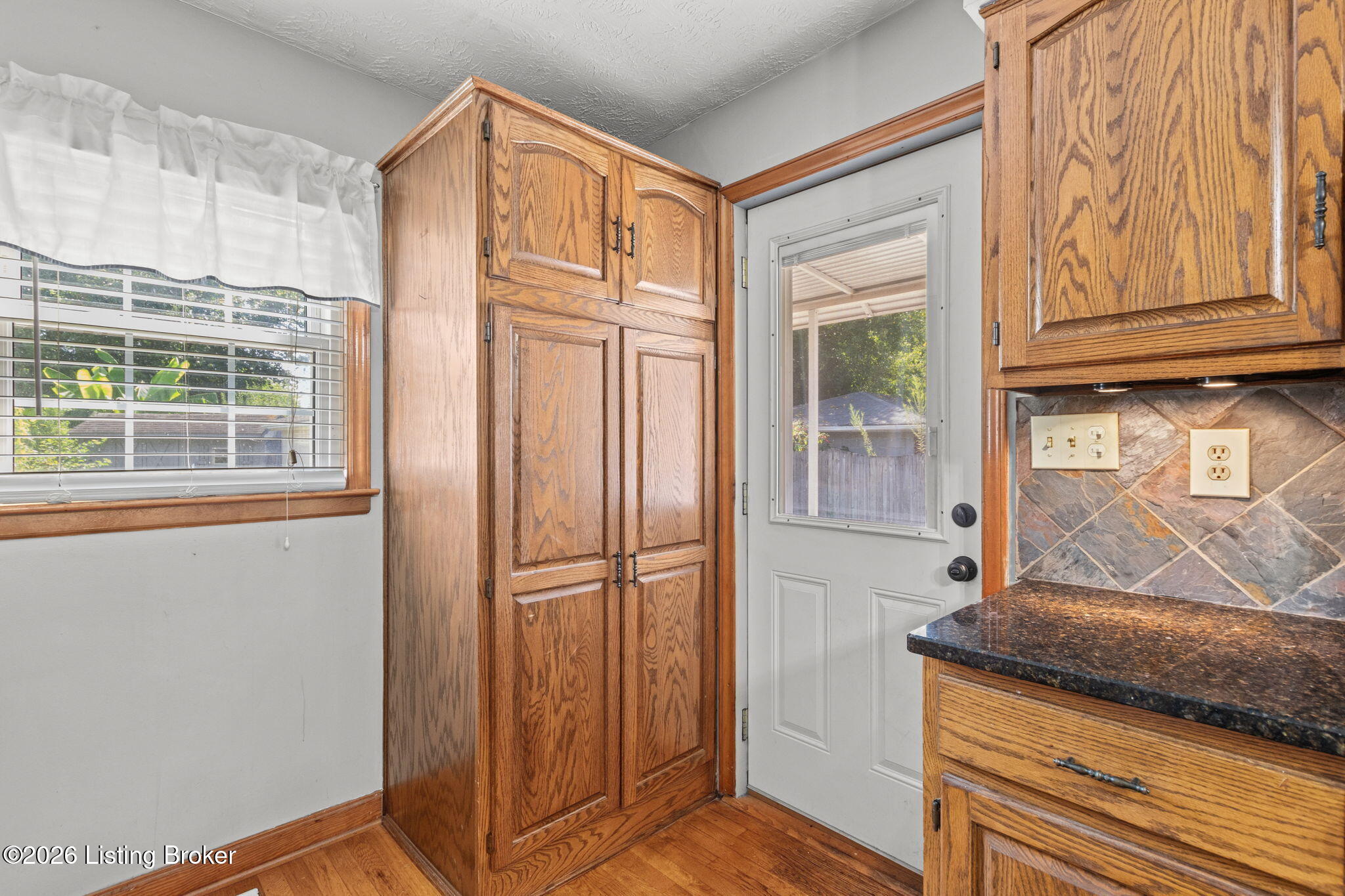 1582 Raydale Dr Property Photo 32