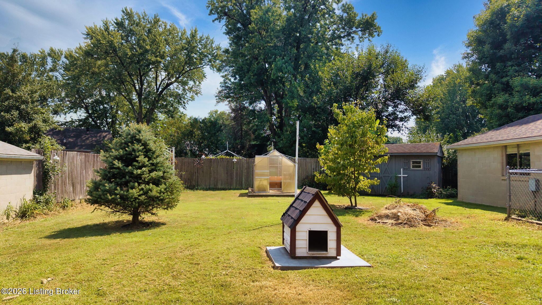 1582 Raydale Dr Property Photo 45