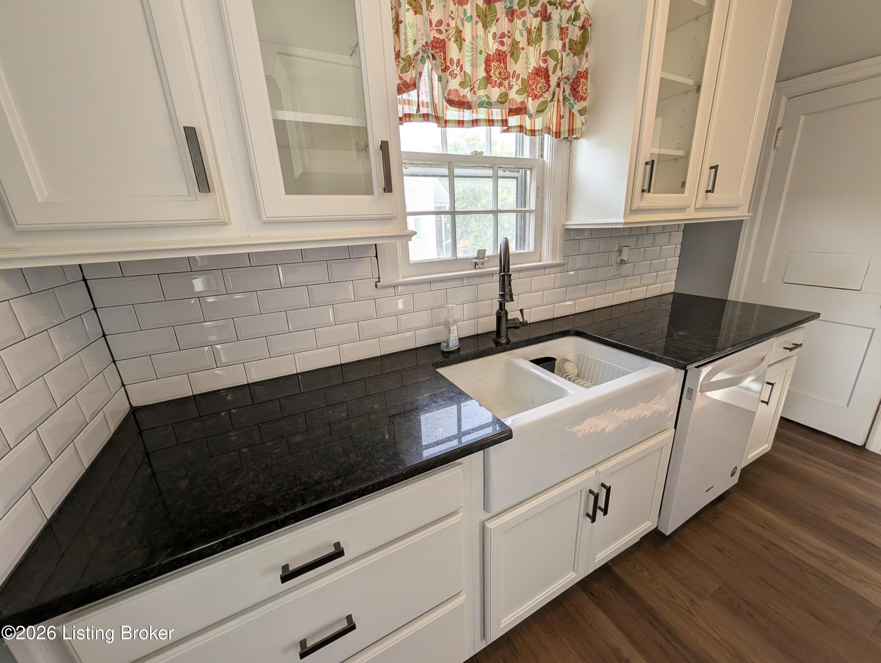 5010 Laughlin Ave Property Photo 12
