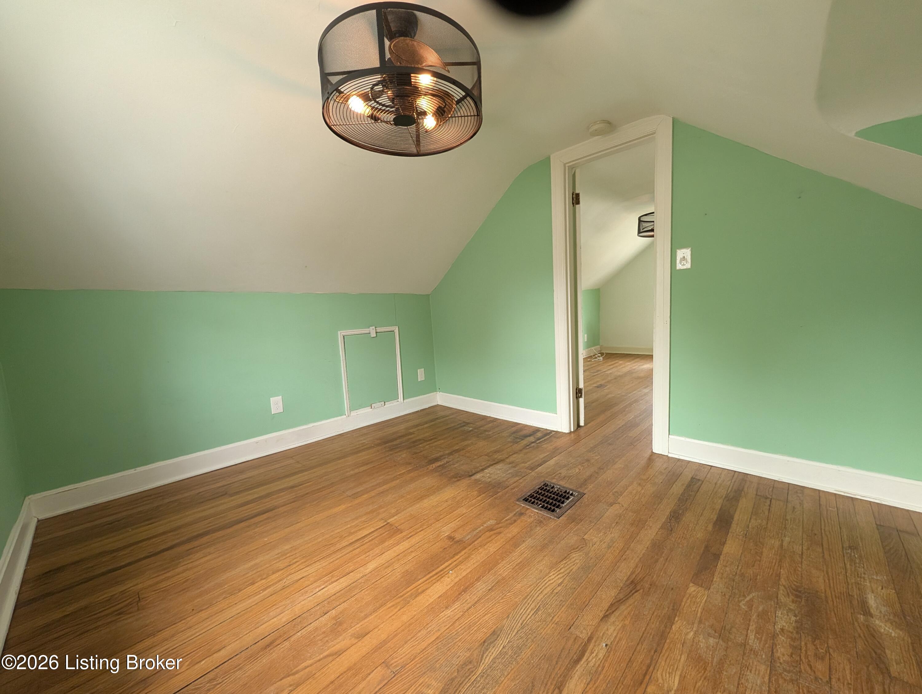 5010 Laughlin Ave Property Photo 20