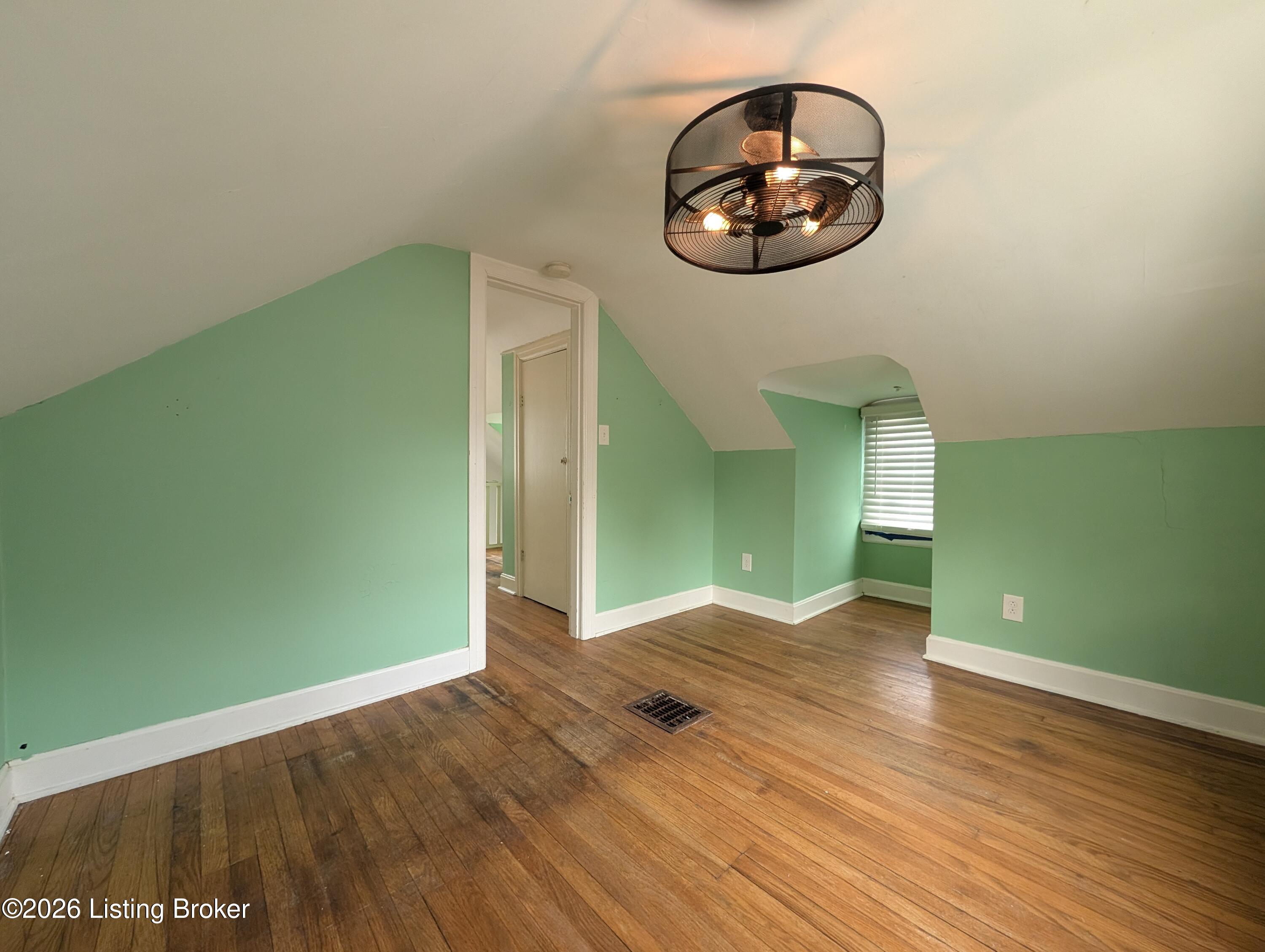 5010 Laughlin Ave Property Photo 21
