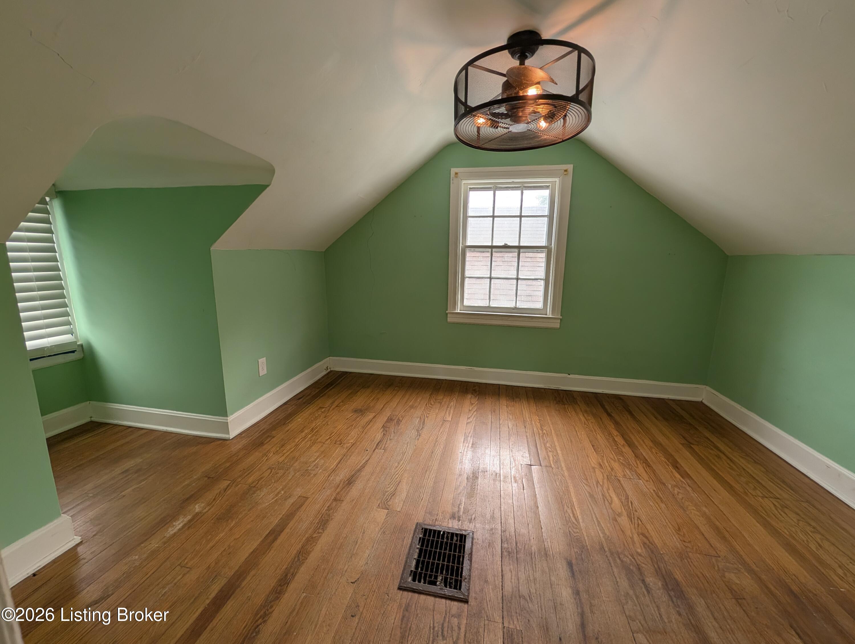5010 Laughlin Ave Property Photo 22