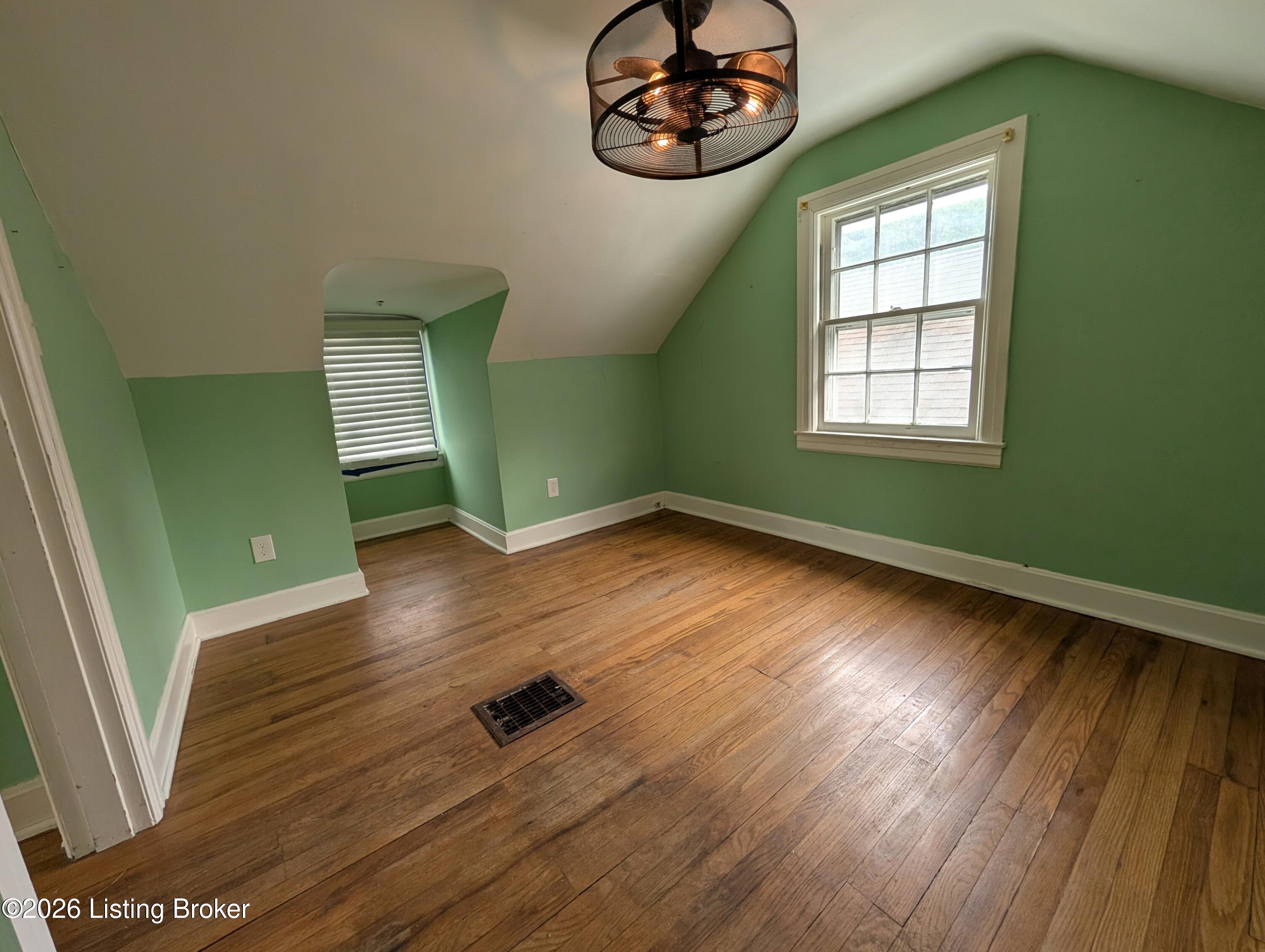 5010 Laughlin Ave Property Photo 23