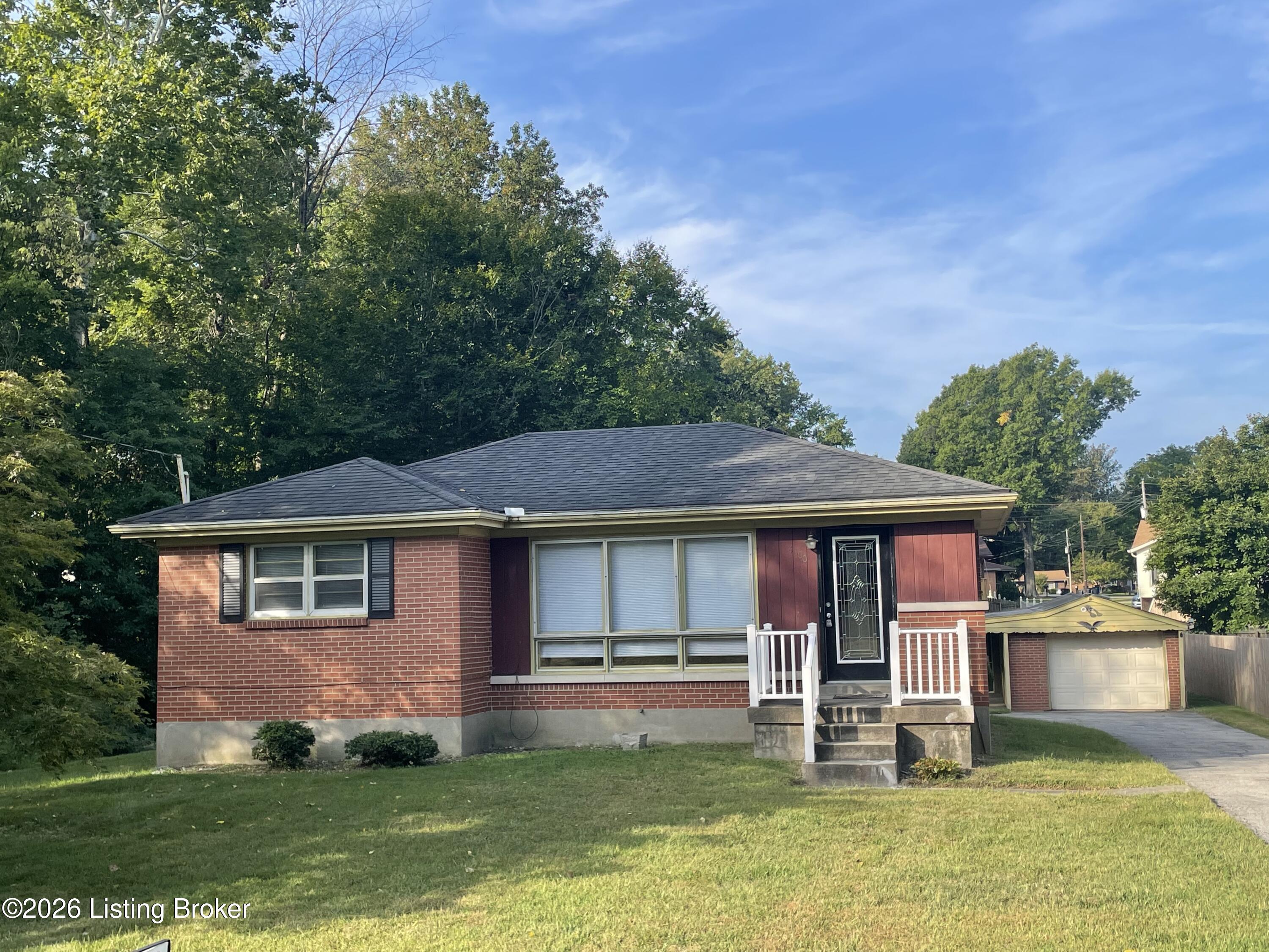 4300 E Pages Ln Property Photo 1