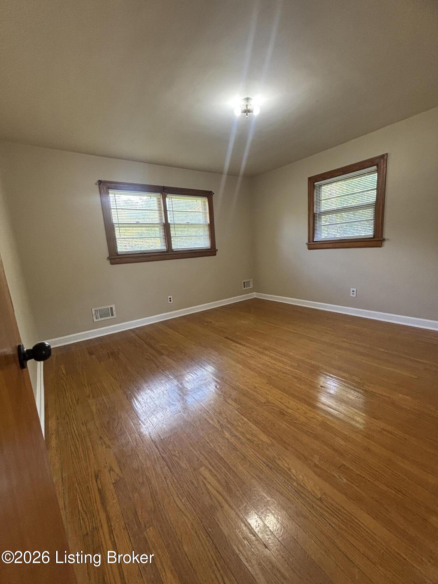 4300 E Pages Ln Property Photo 7