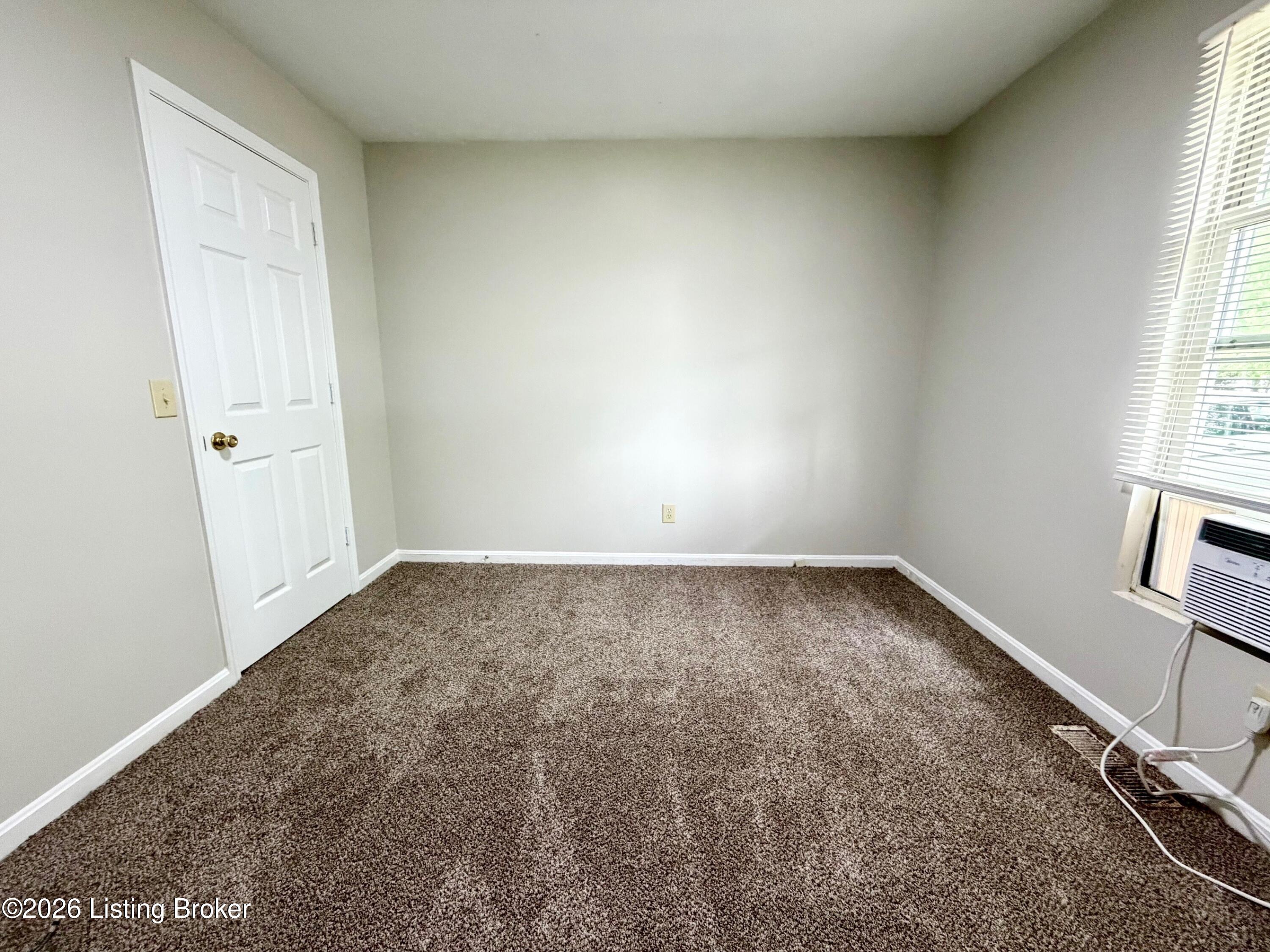 270 Harrison St D Property Photo 5
