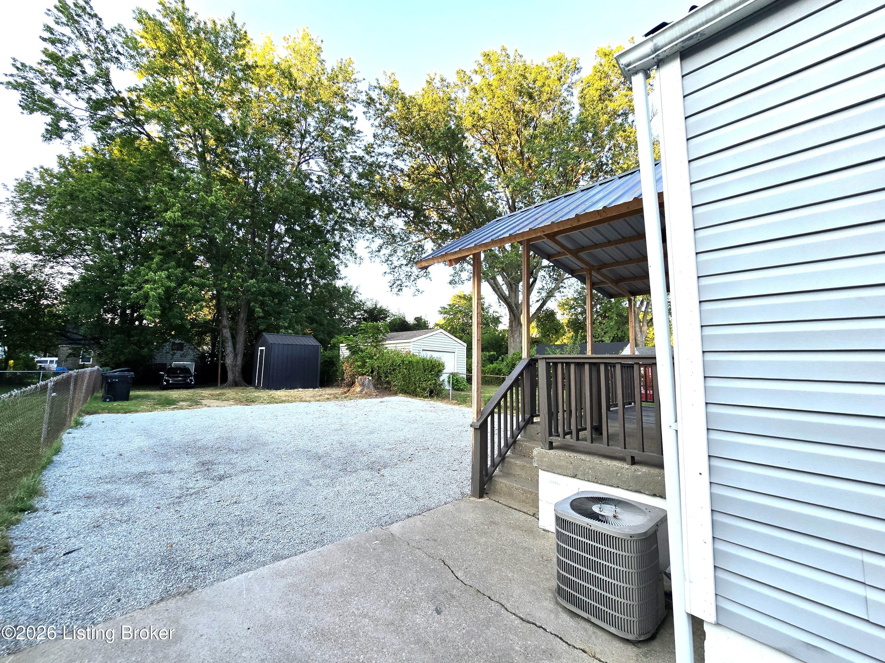 1209 Bicknell Ave Property Photo 5