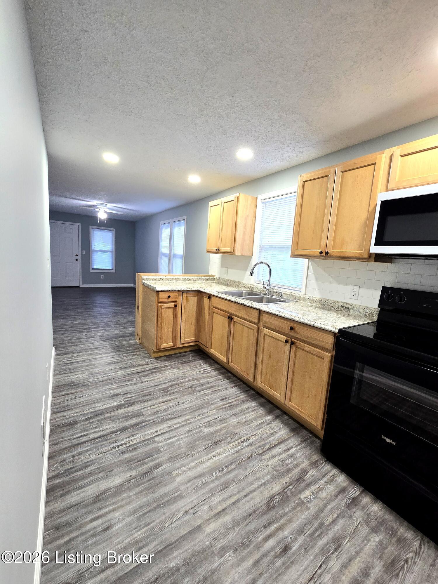 1209 Bicknell Ave Property Photo 30
