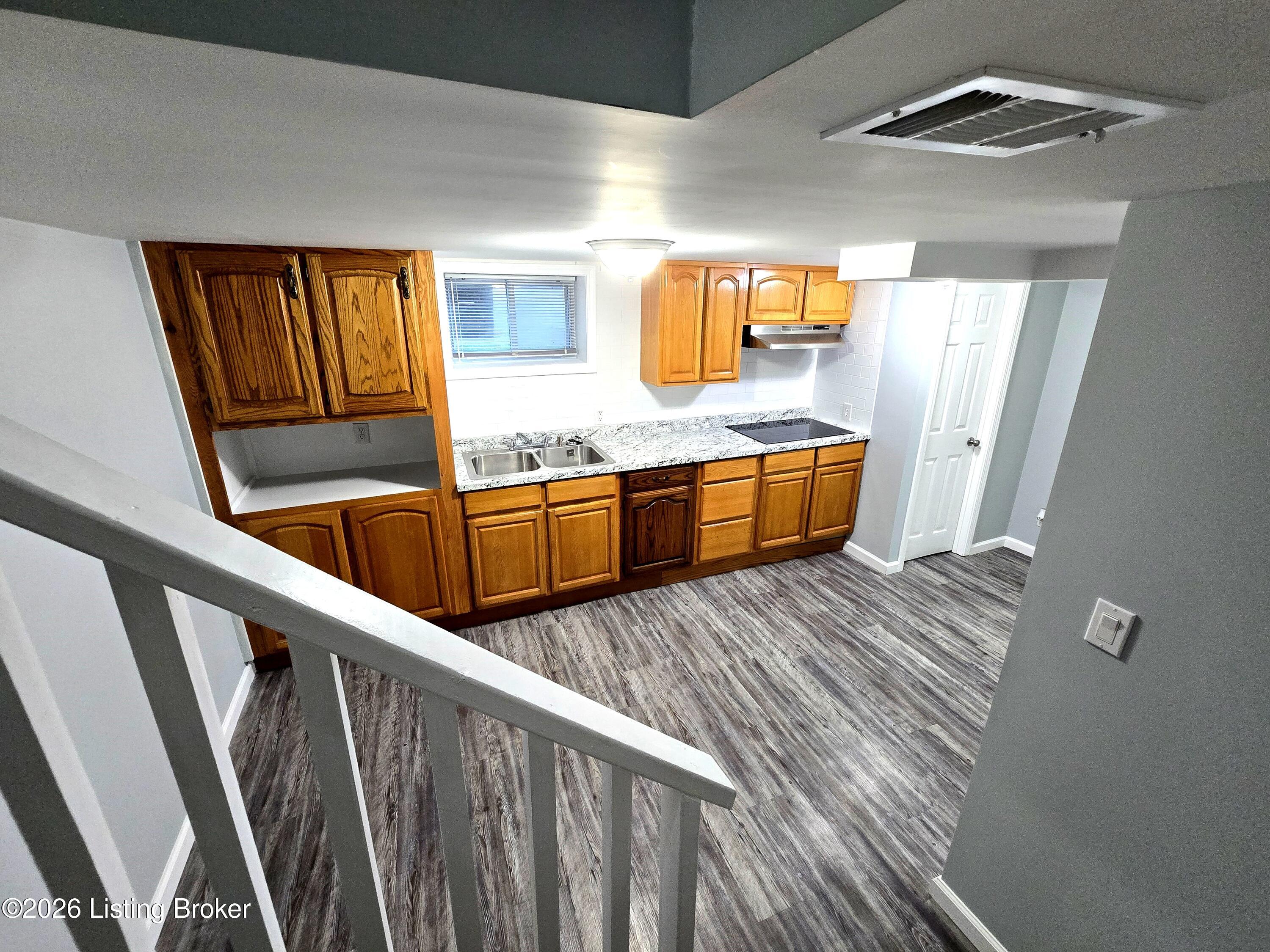 1209 Bicknell Ave Property Photo 39