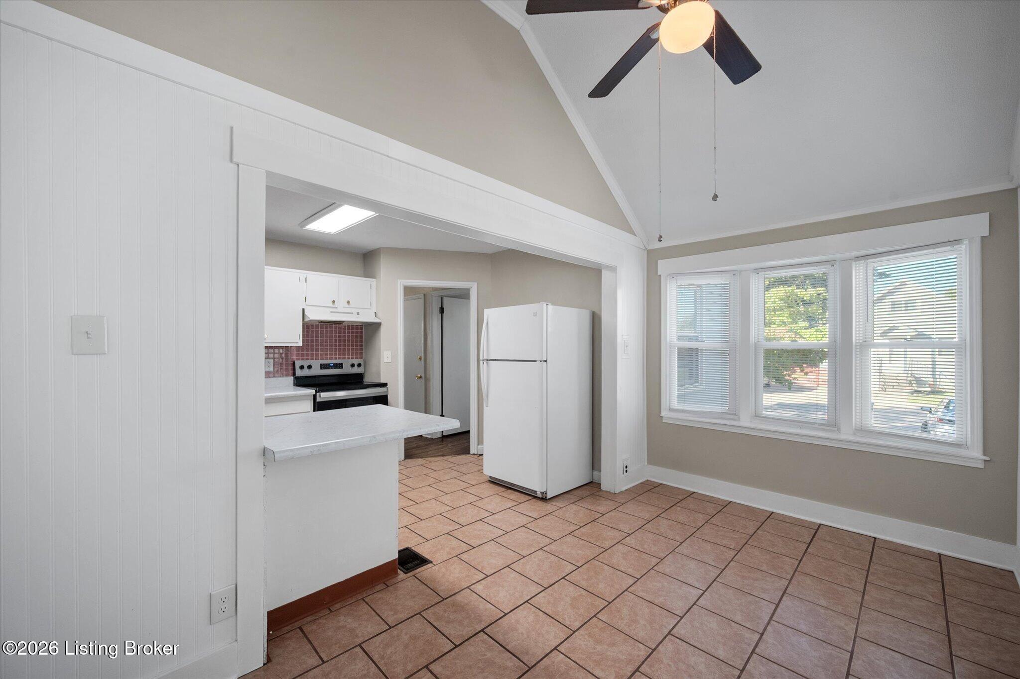 2603 Parklawn Dr Property Photo 5