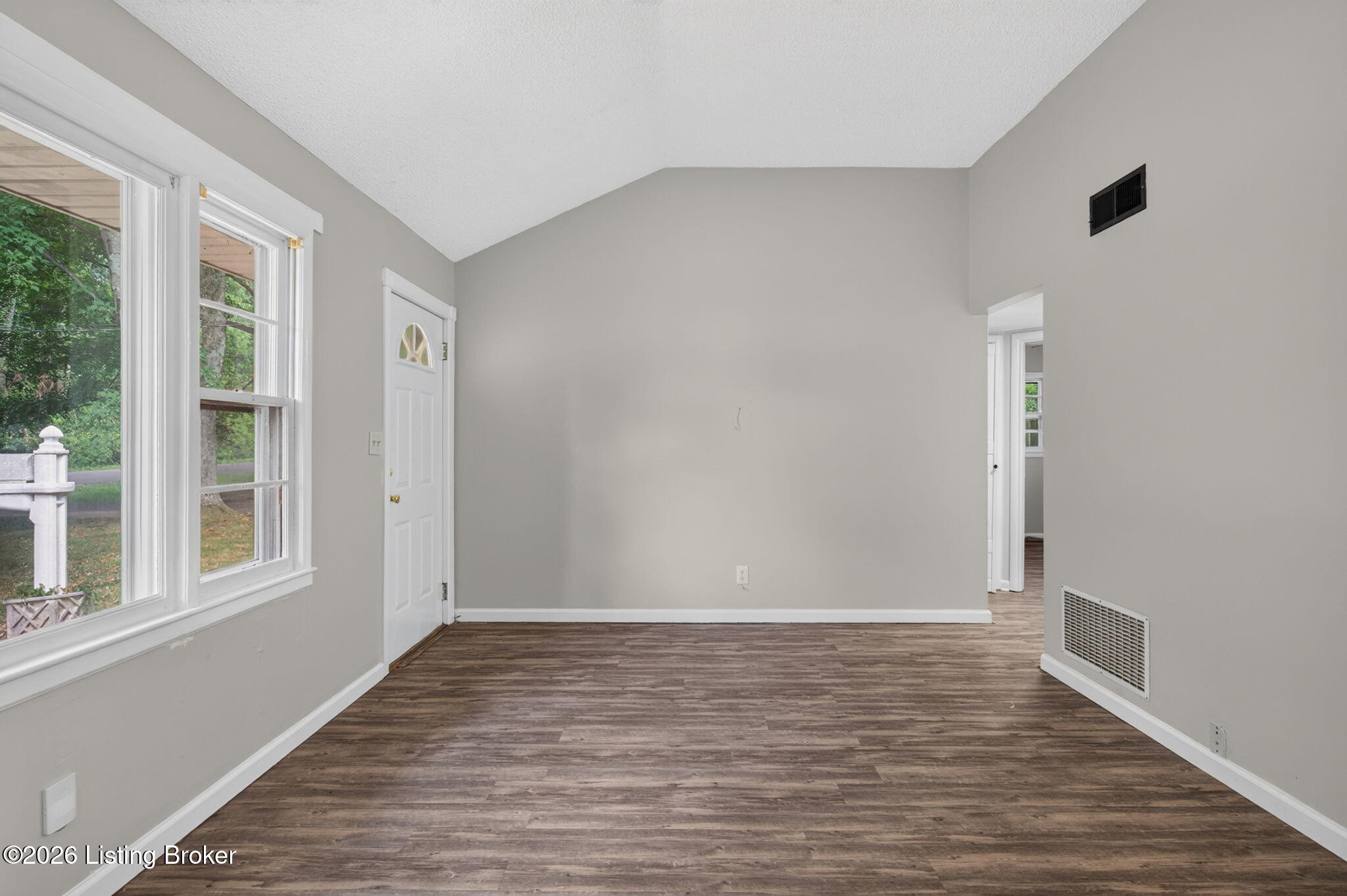 9221 Aristides Dr Property Photo 3