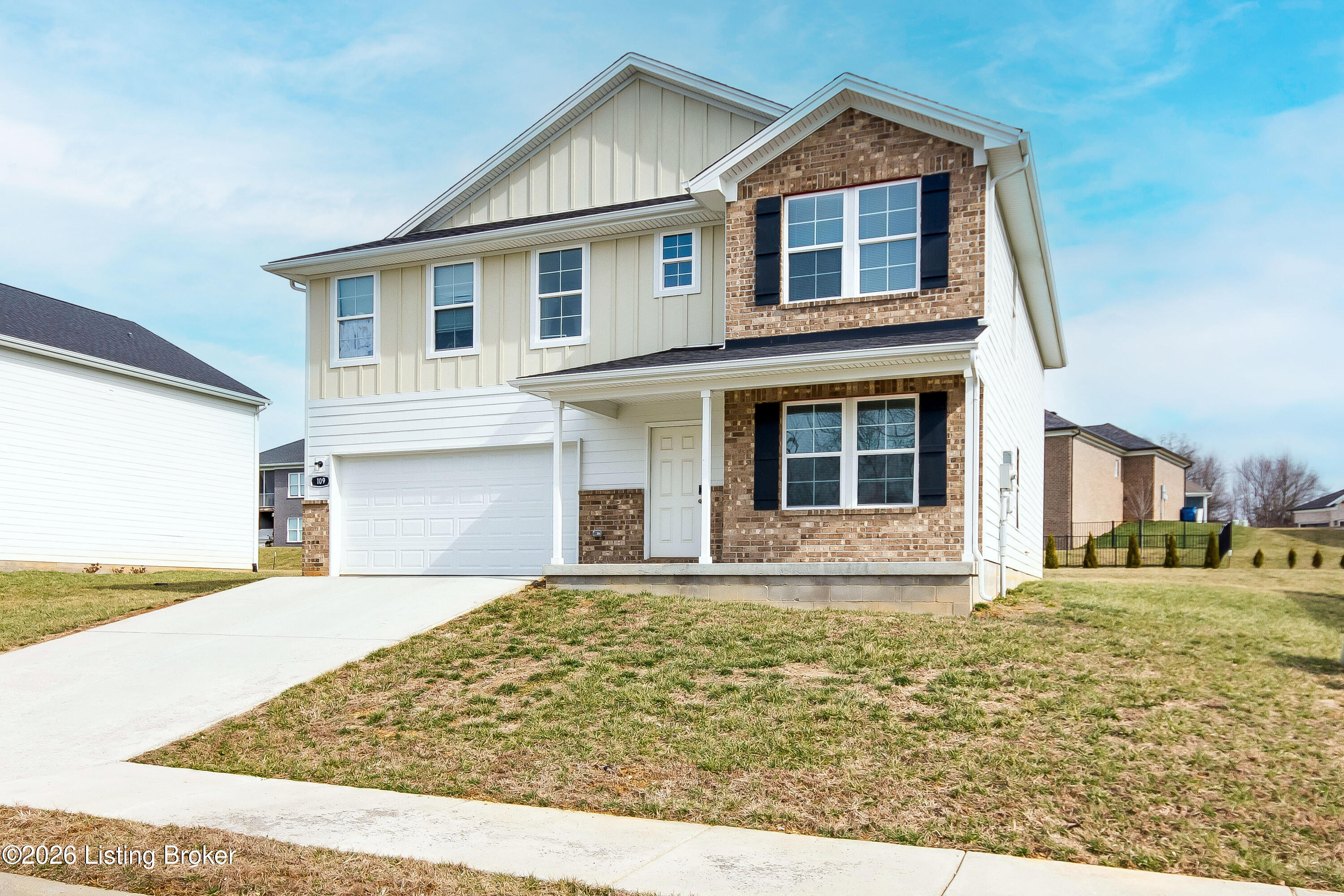 109 Elegance Way Property Photo 4