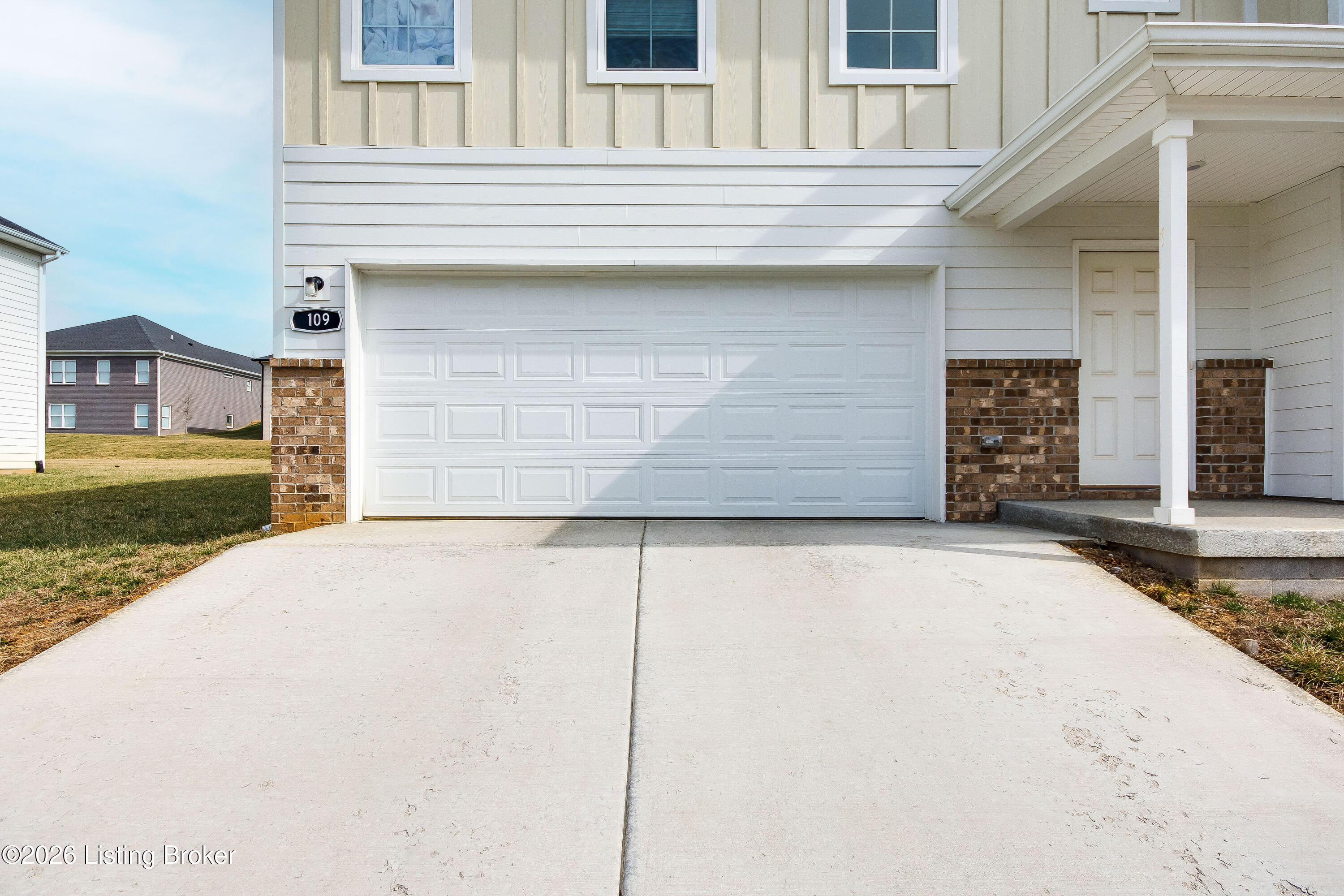 109 Elegance Way Property Photo 8