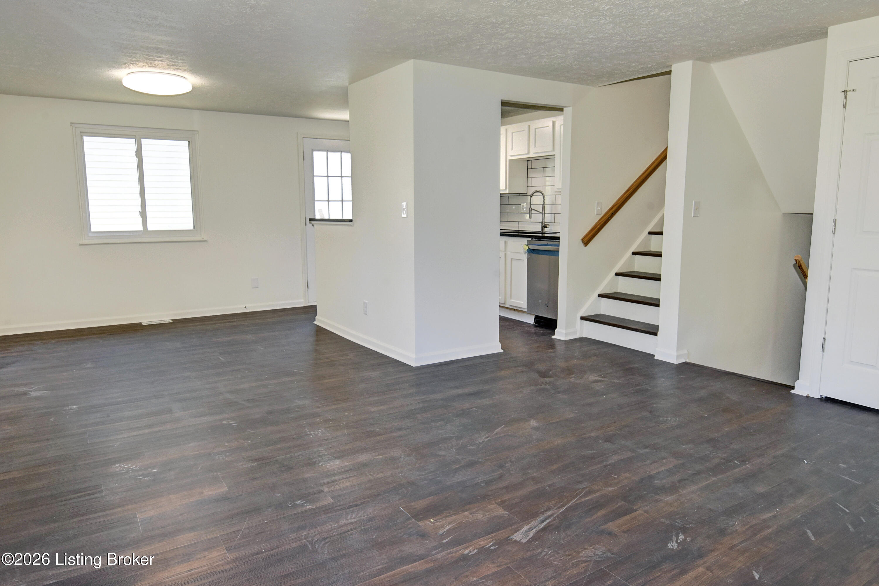 9310 Plumwood Pl Property Photo 3