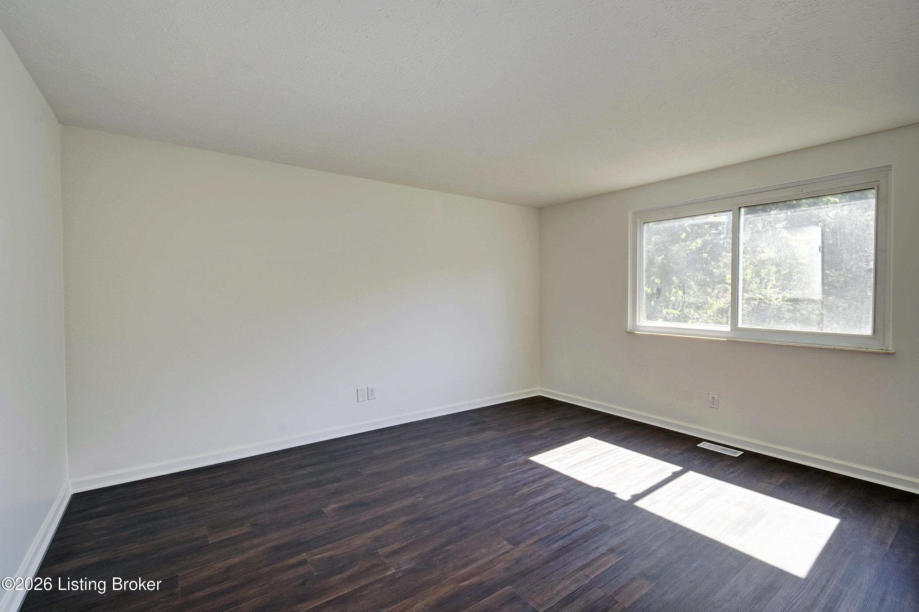 9310 Plumwood Pl Property Photo 7