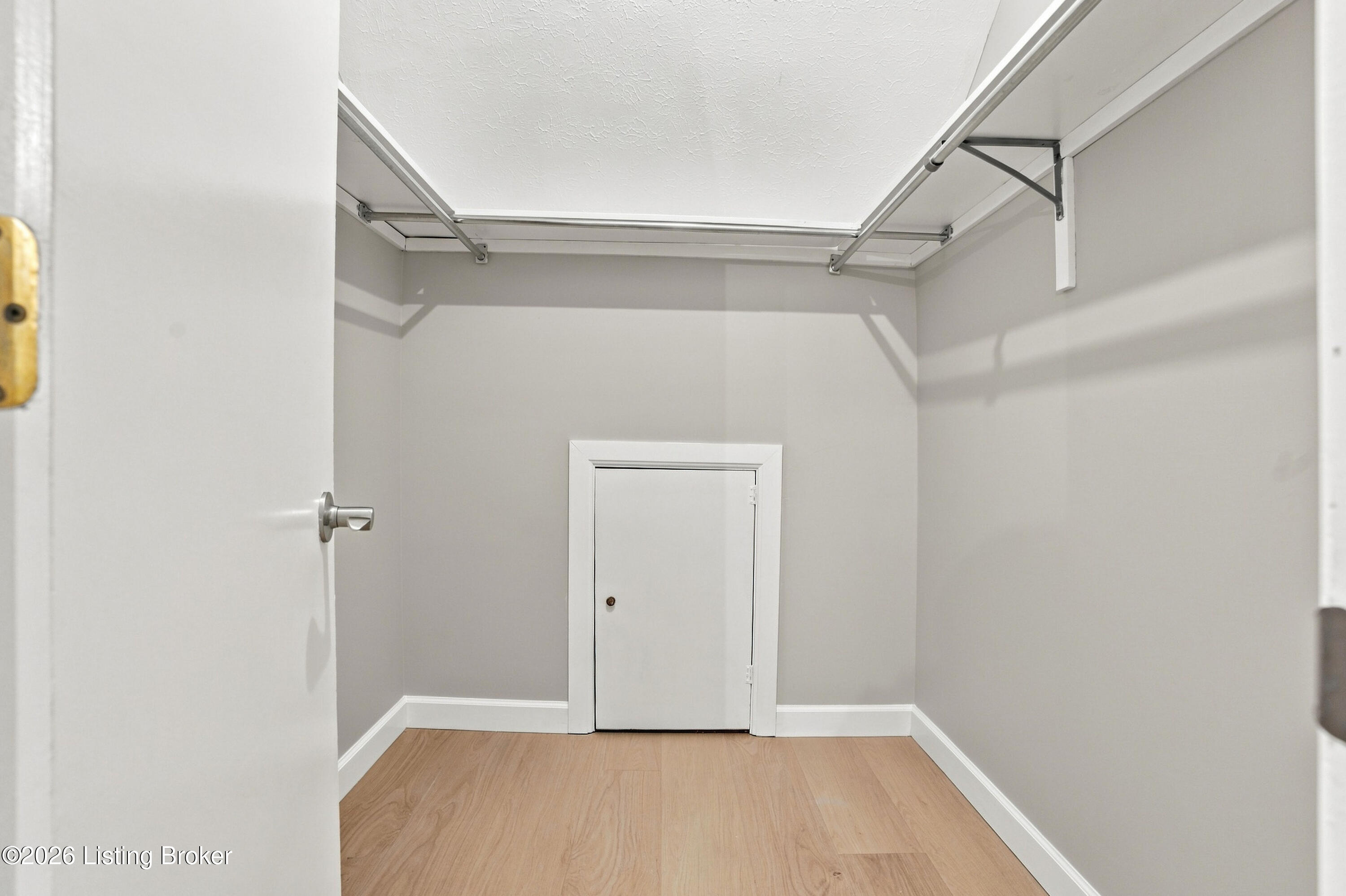1010 Benton Ridge Dr Property Photo 22