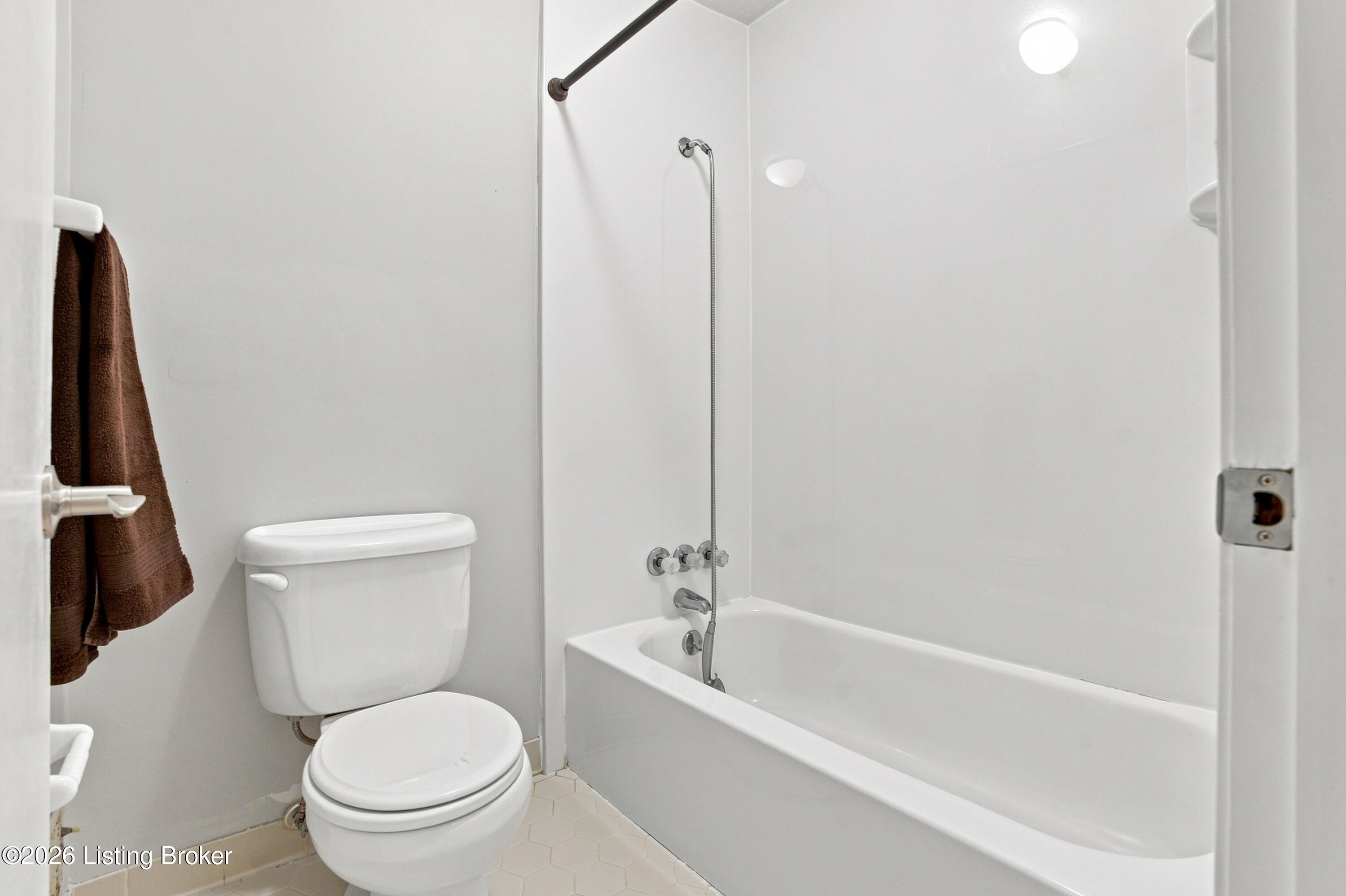 1010 Benton Ridge Dr Property Photo 24