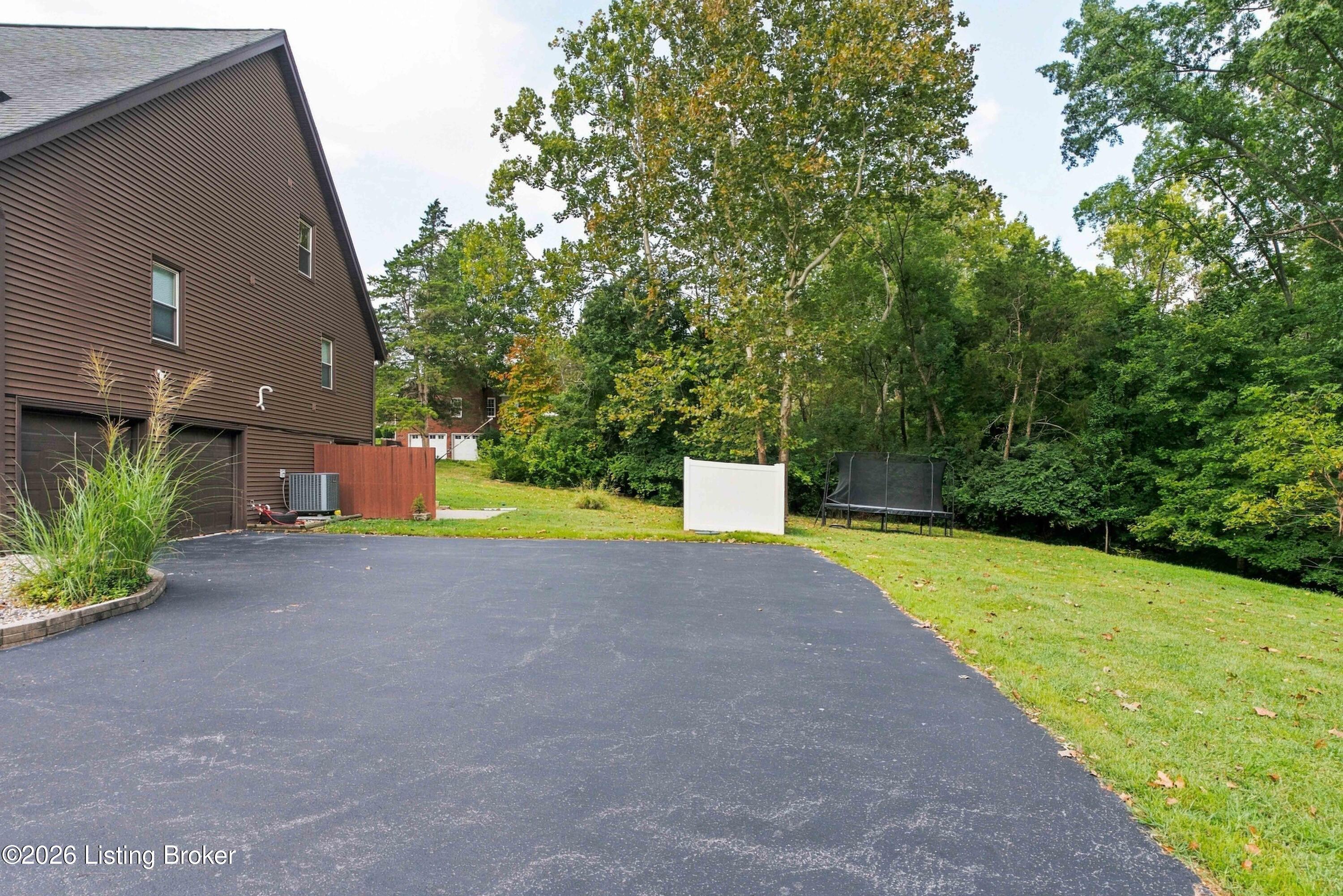 1010 Benton Ridge Dr Property Photo 29