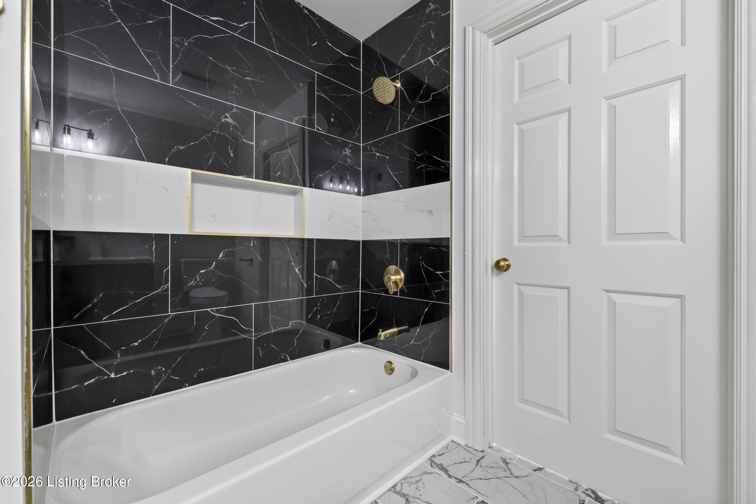 3815 Carriage Pointe Dr Property Photo 48