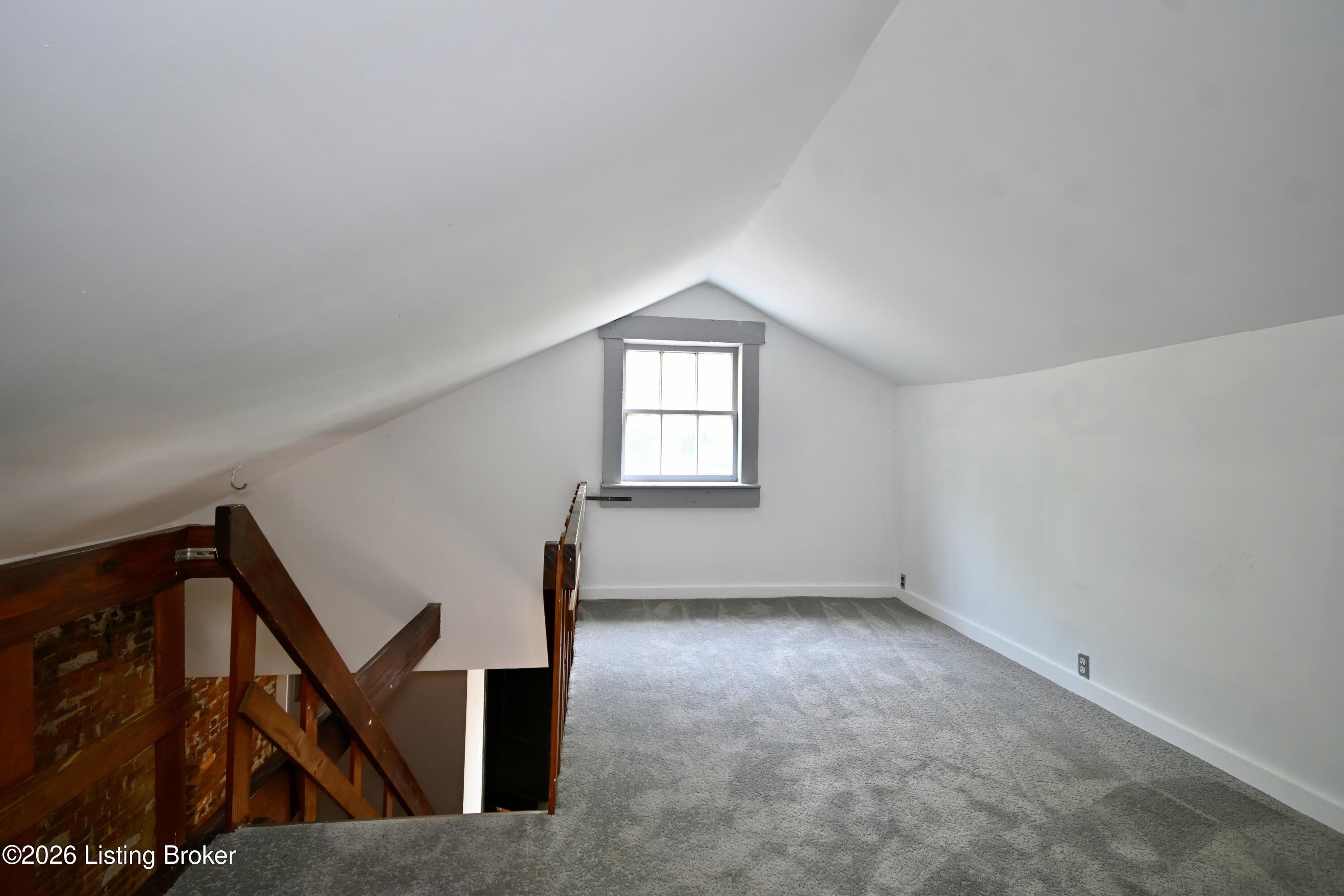 925 E Washington St Property Photo 22