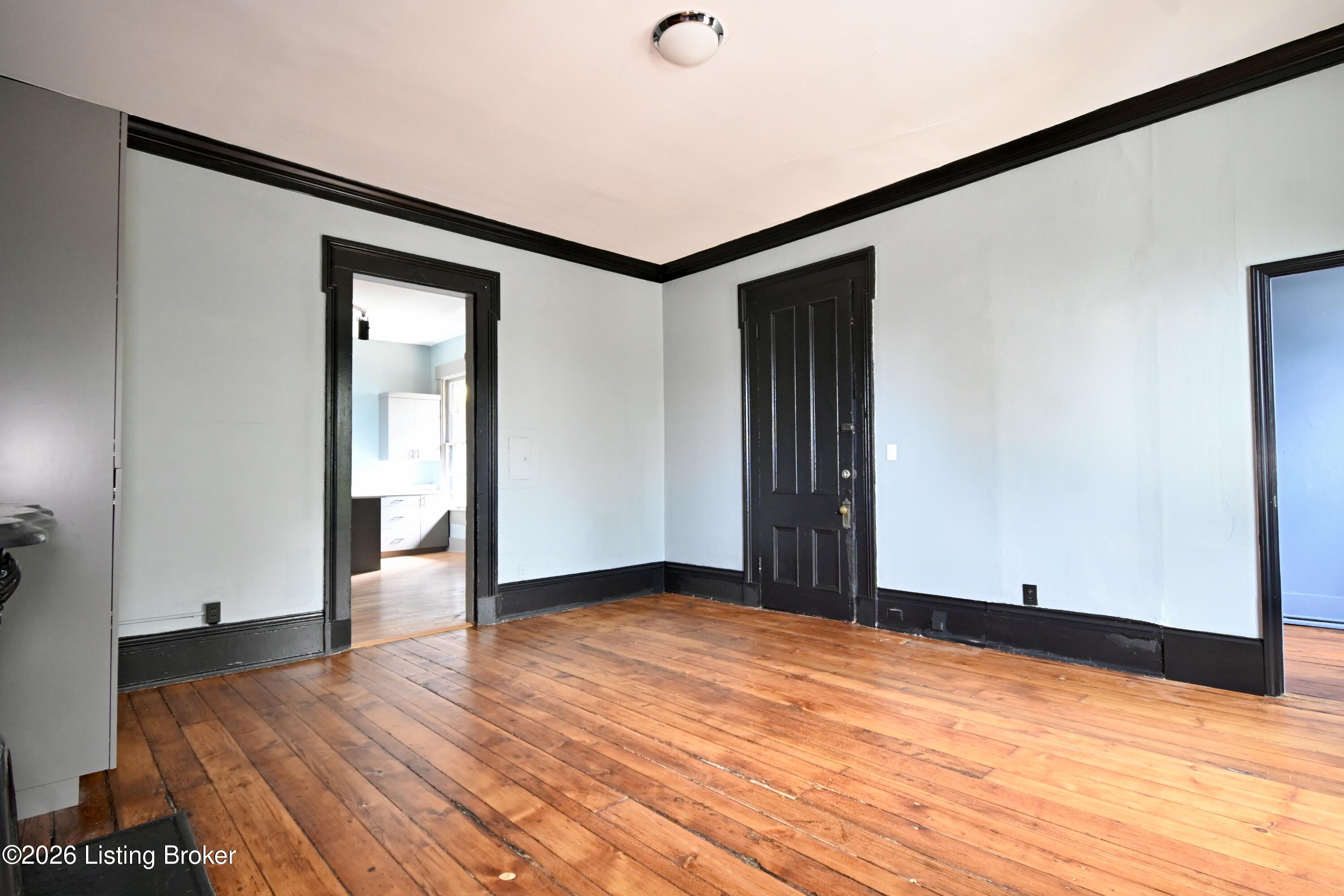 925 E Washington St Property Photo 44