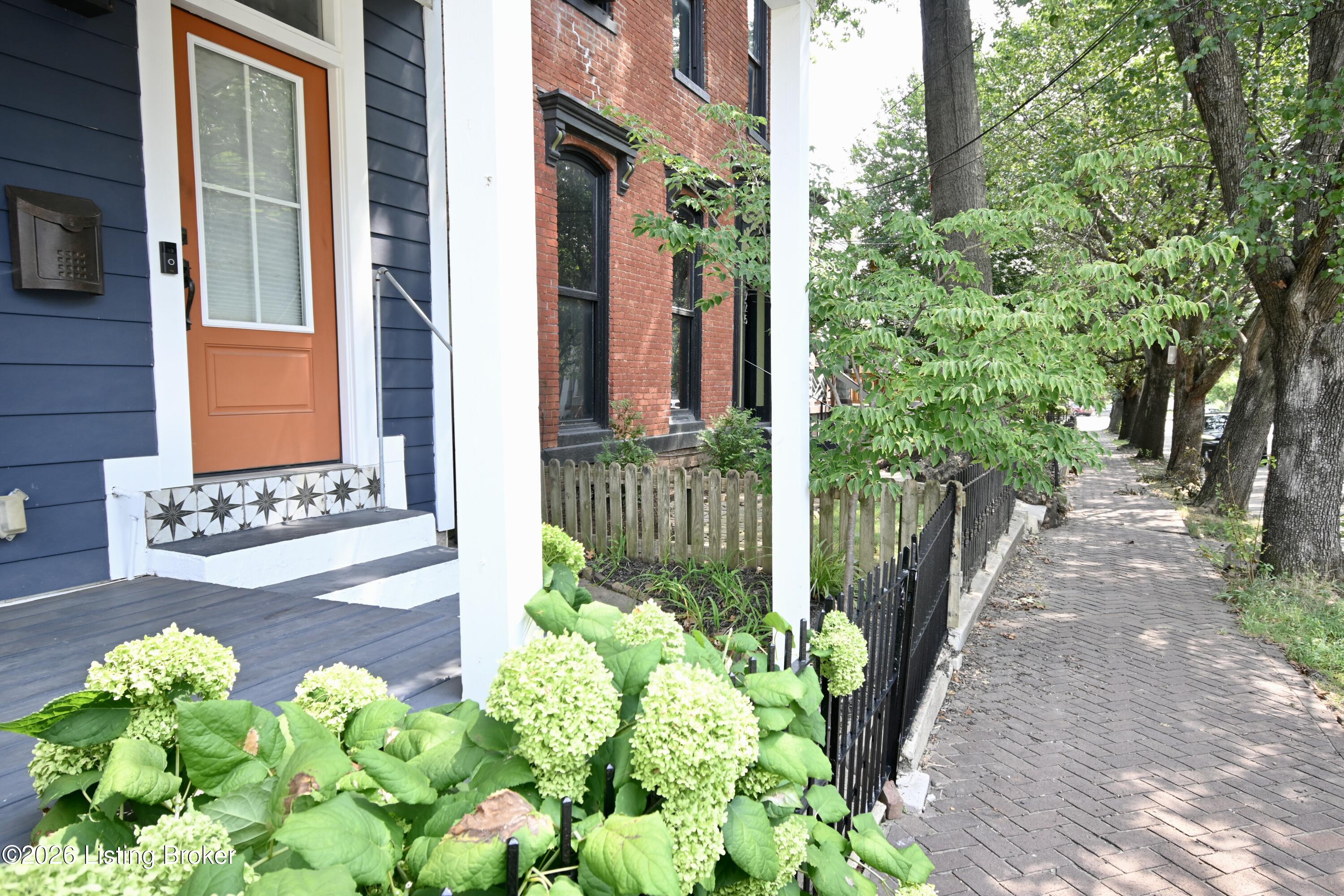 925 E Washington St Property Photo 59