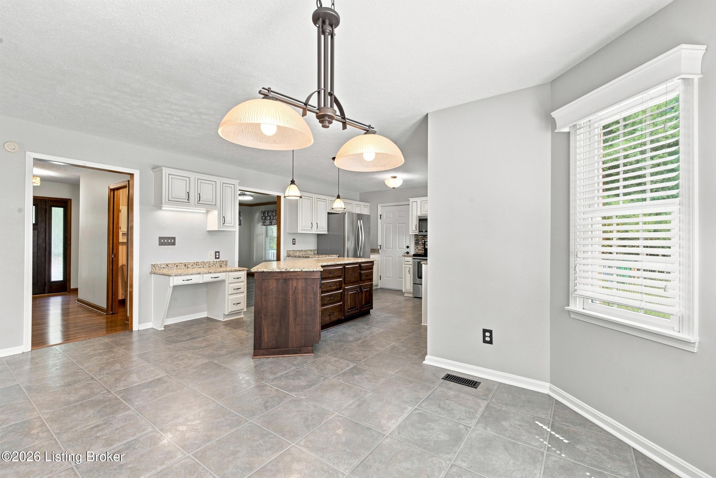 1052 Chapel Creek Trail Property Photo 10