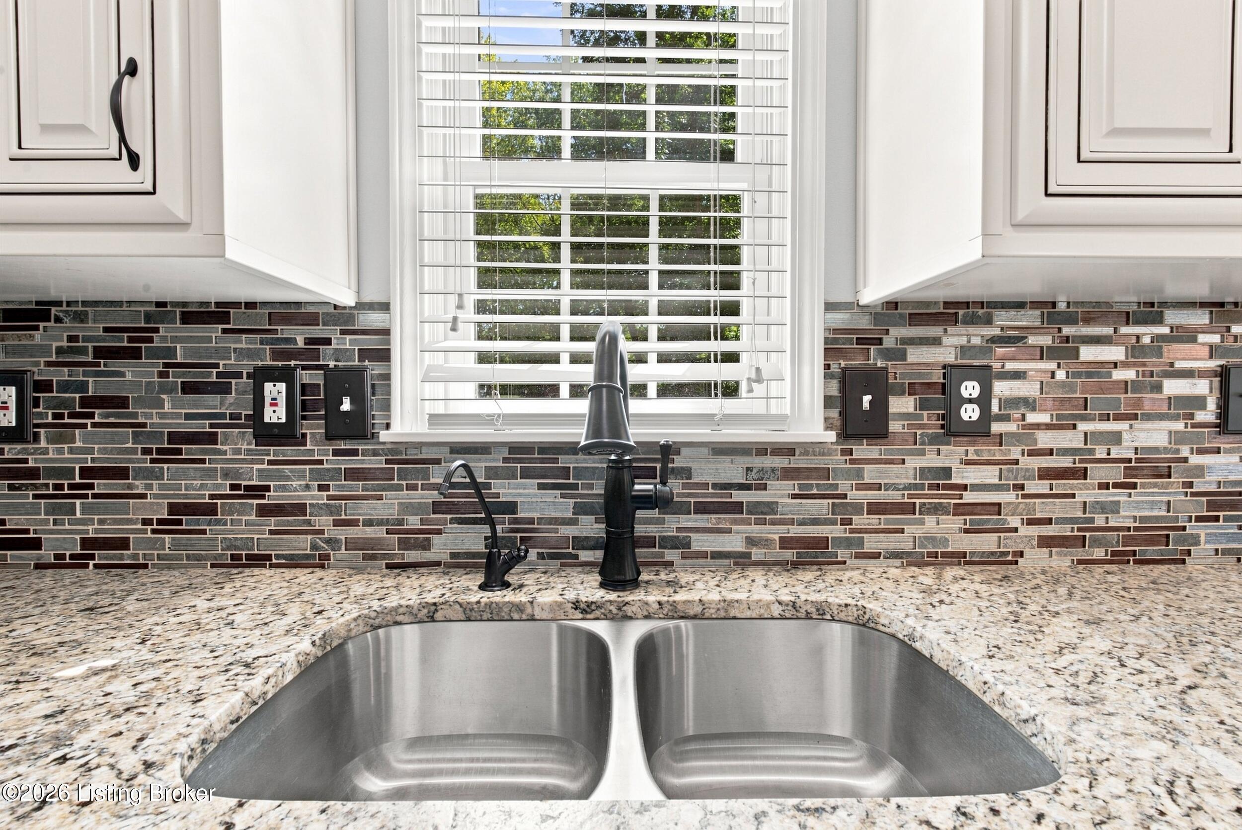 1052 Chapel Creek Trail Property Photo 14