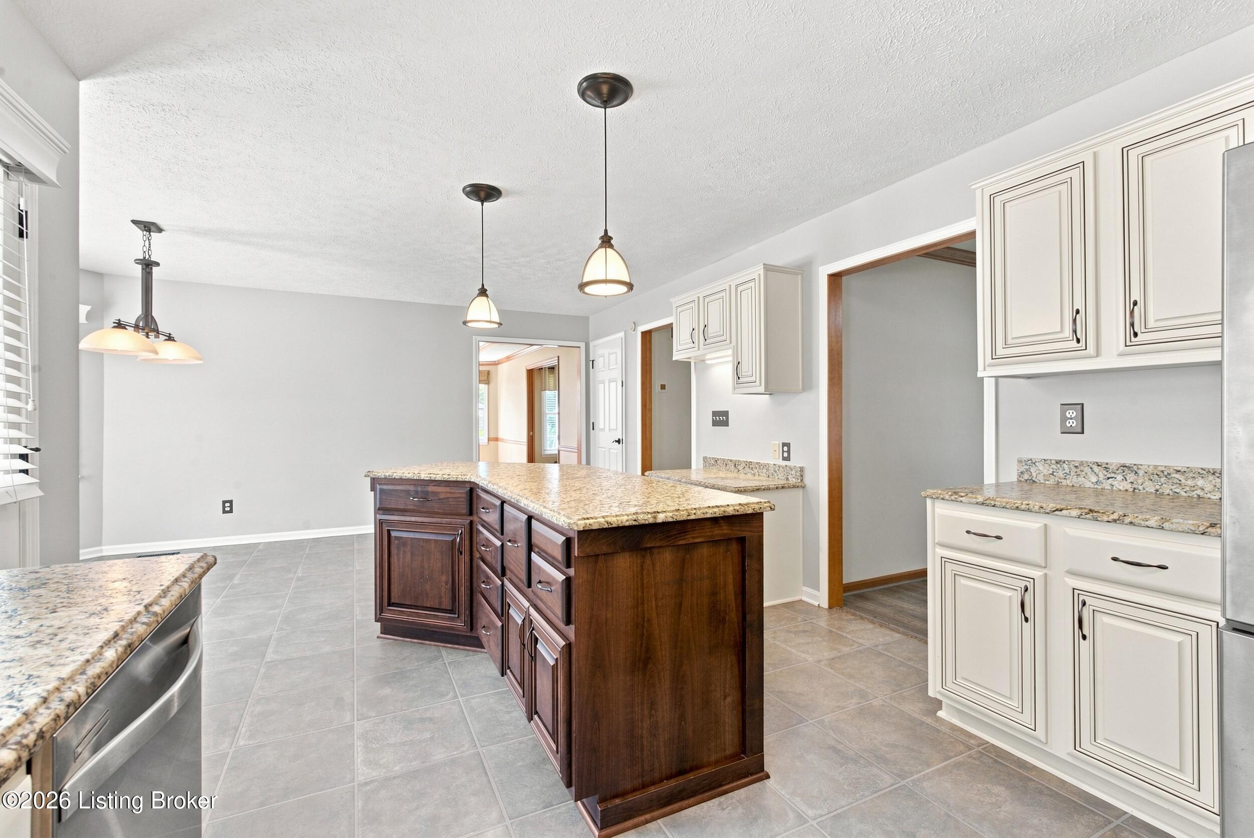 1052 Chapel Creek Trail Property Photo 17