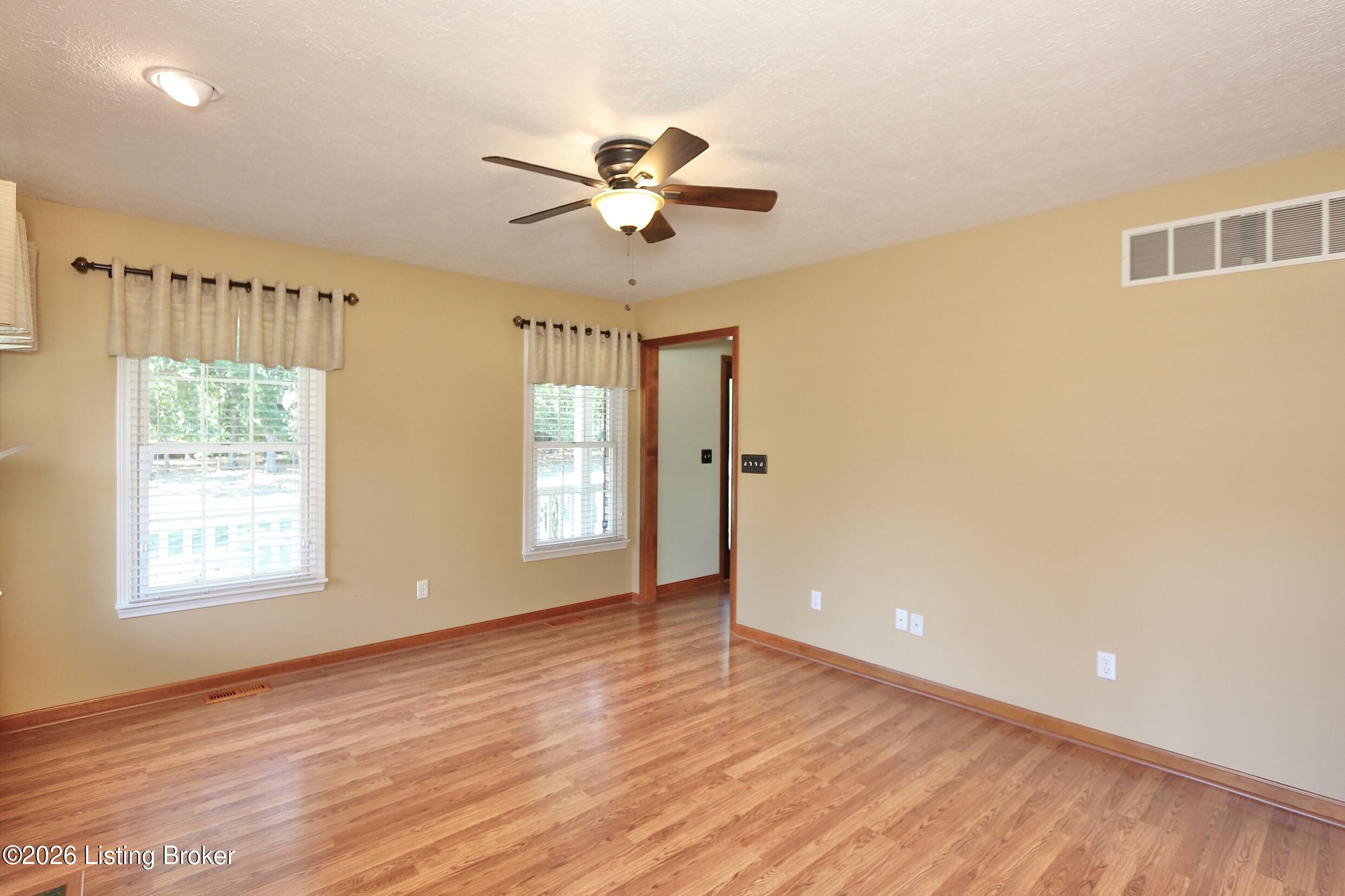 1052 Chapel Creek Trail Property Photo 21