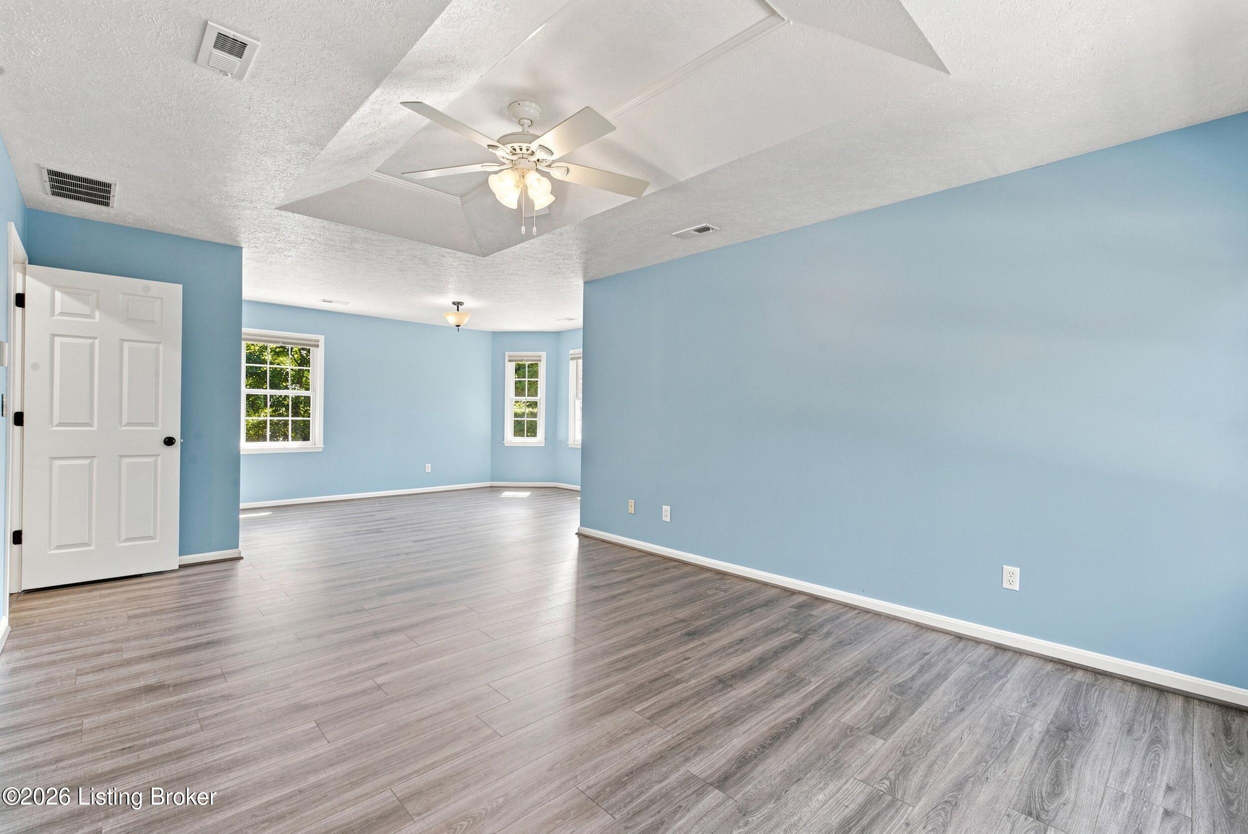 1052 Chapel Creek Trail Property Photo 32