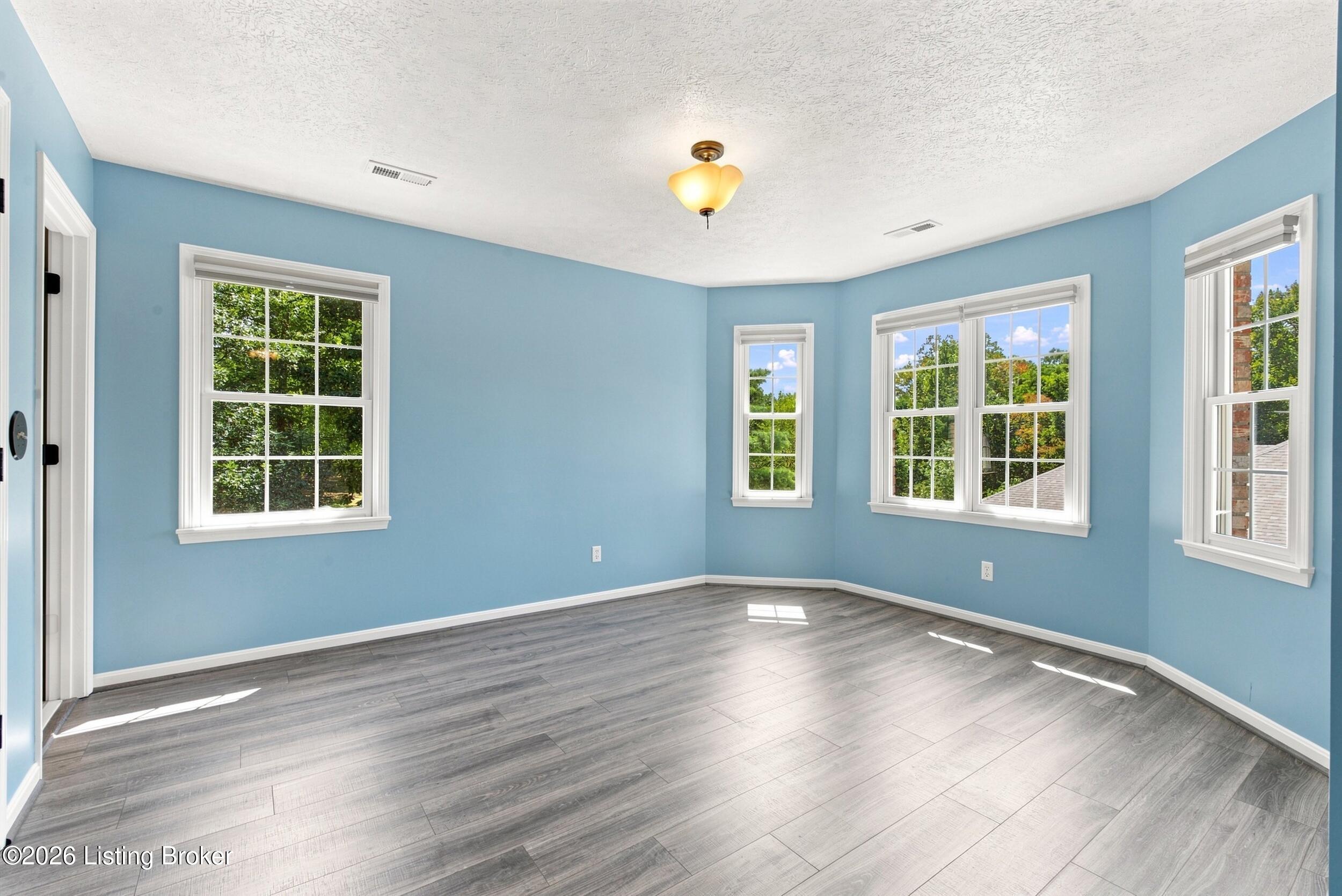 1052 Chapel Creek Trail Property Photo 33