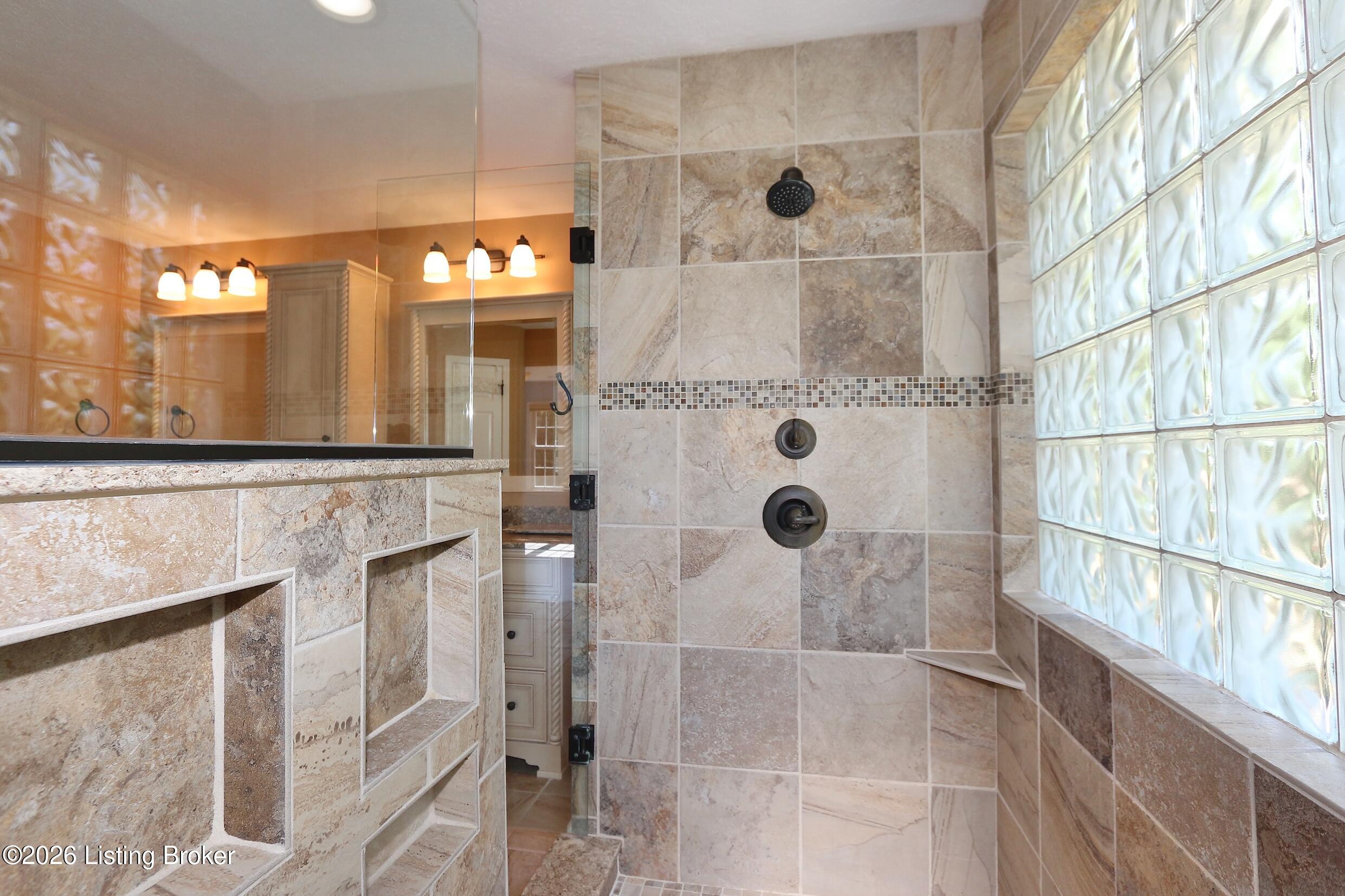 1052 Chapel Creek Trail Property Photo 42