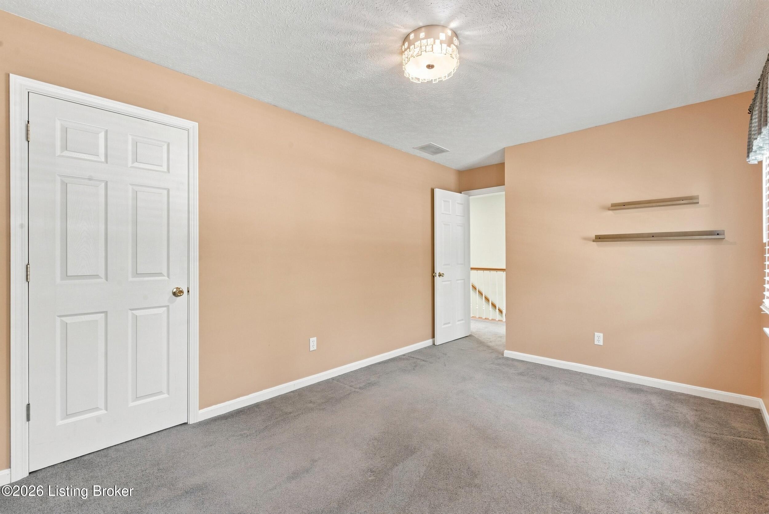 1052 Chapel Creek Trail Property Photo 44
