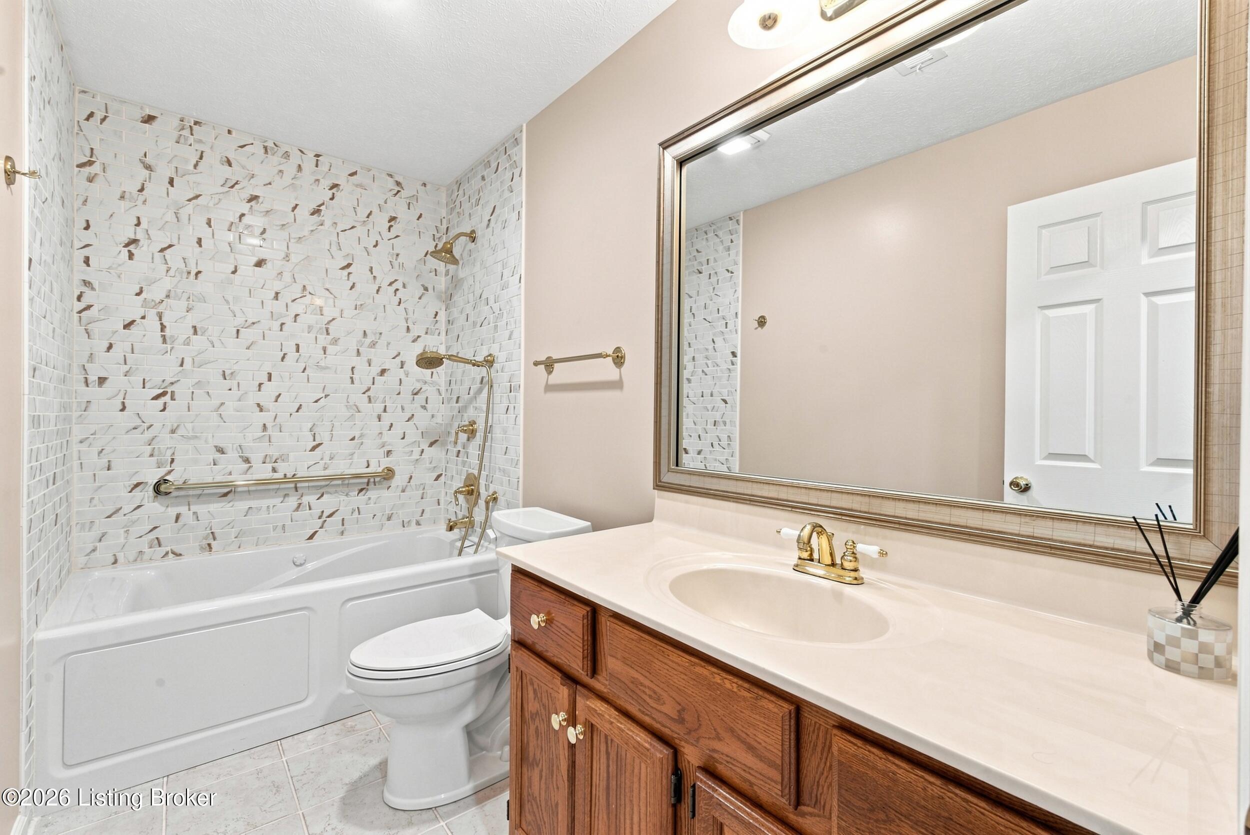 1052 Chapel Creek Trail Property Photo 45