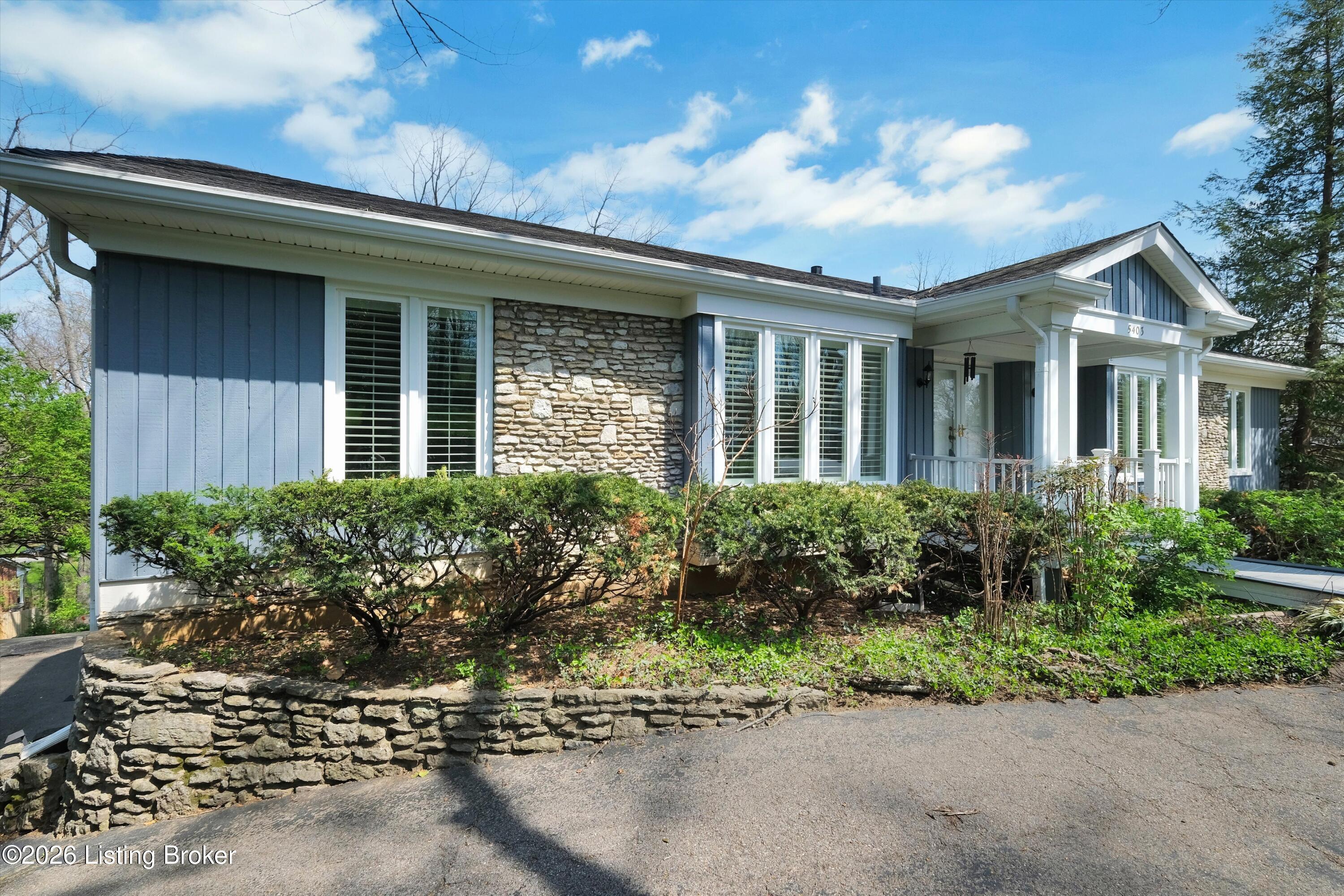5403 Wending Ct Property Photo 3