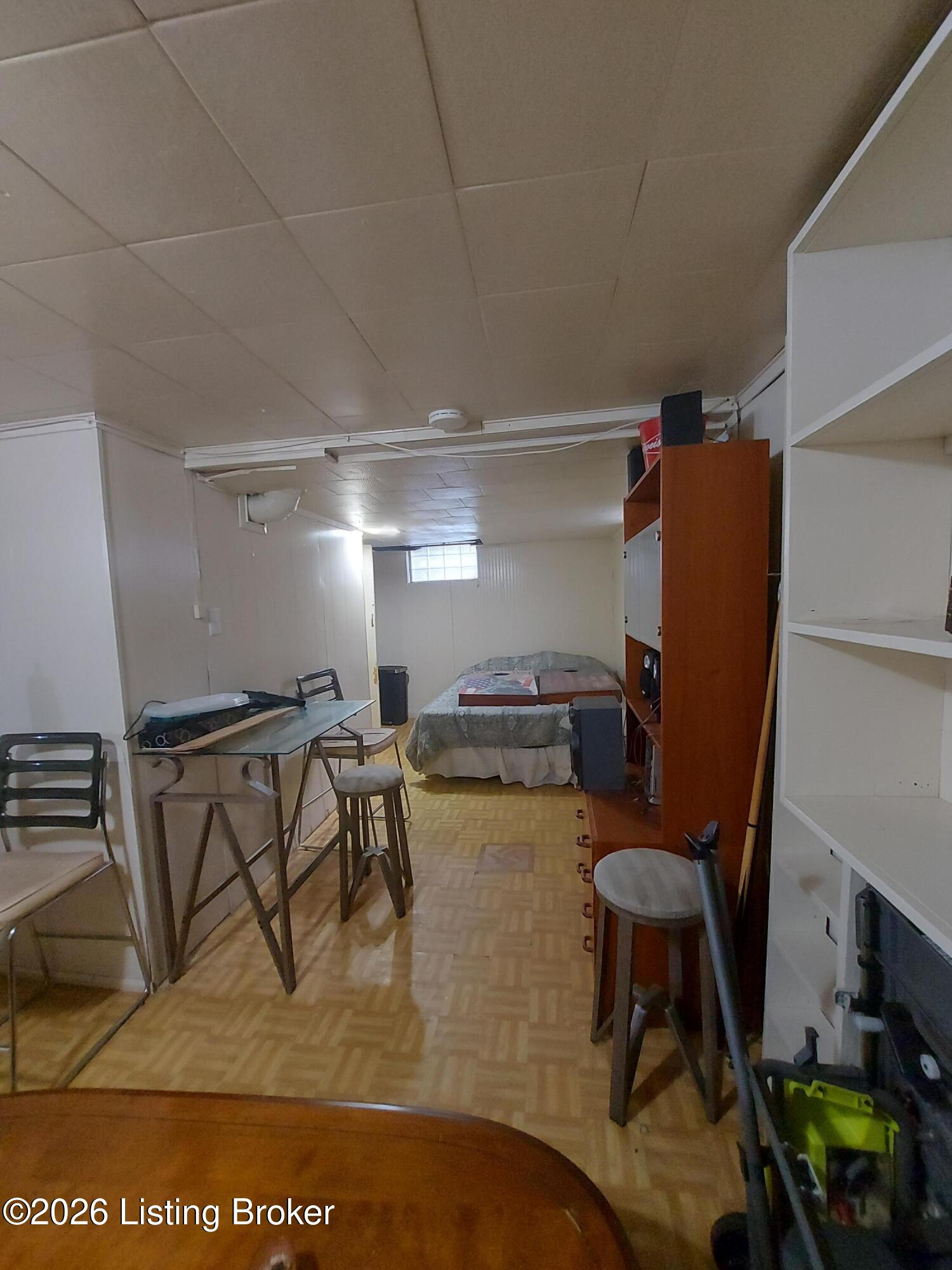 717 Compton St Property Photo 17