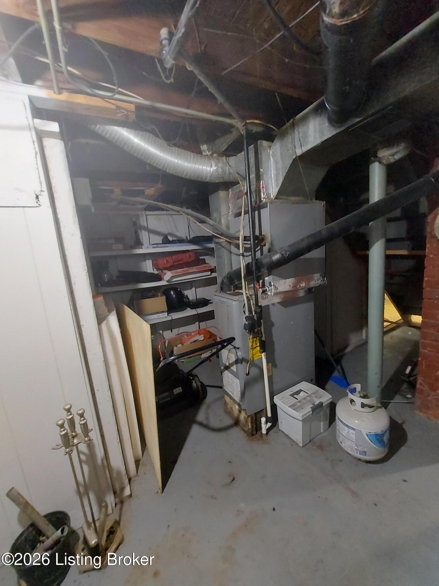 717 Compton St Property Photo 21
